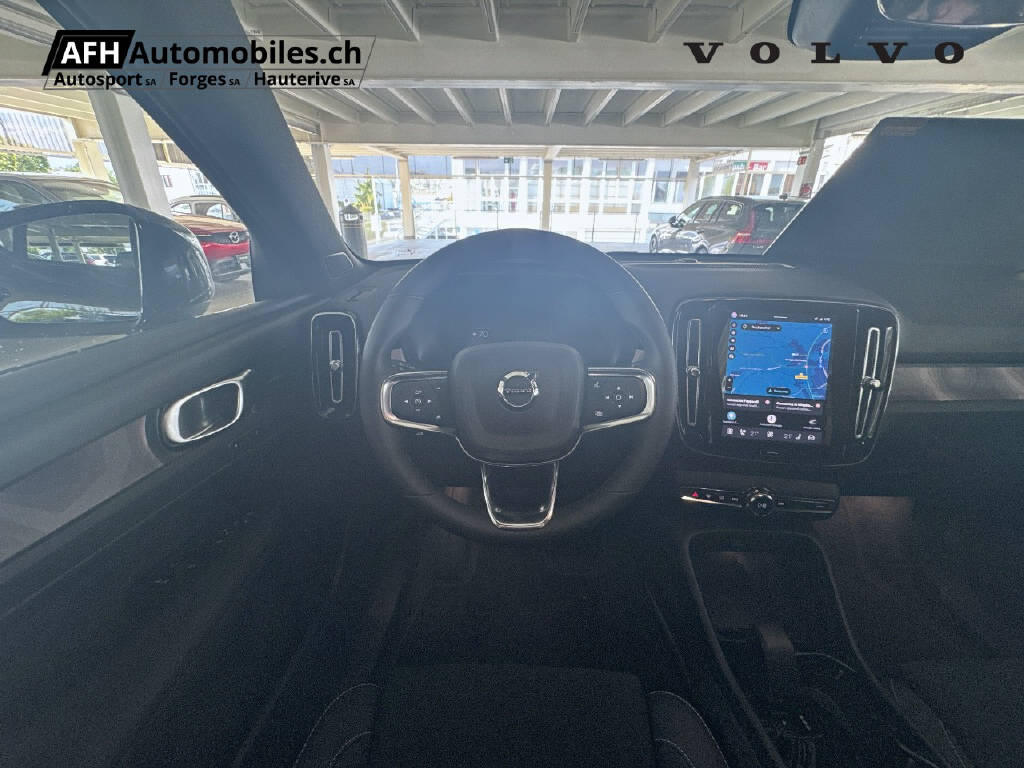 VOLVO EX40 Twin Black Edition AWD-image-9