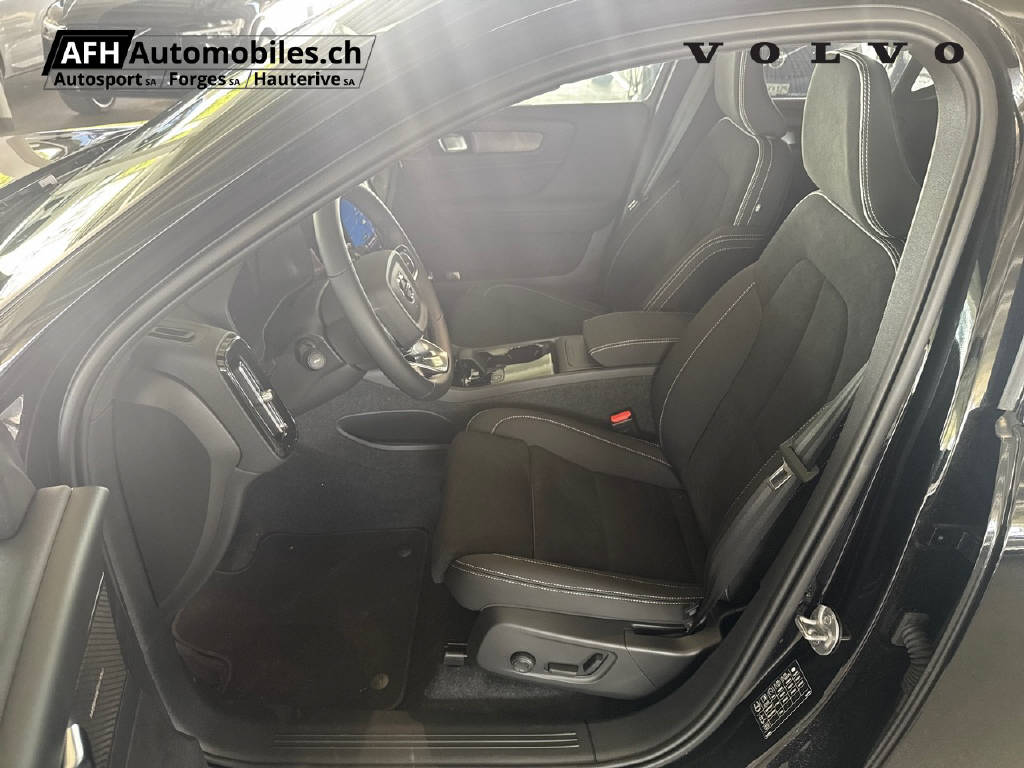 VOLVO EX40 Twin Black Edition AWD-image-12