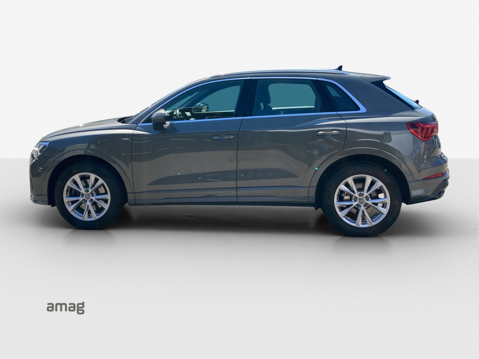 AUDI Q3 40 TFSI S line quattro S-tronic-showroom-element-1