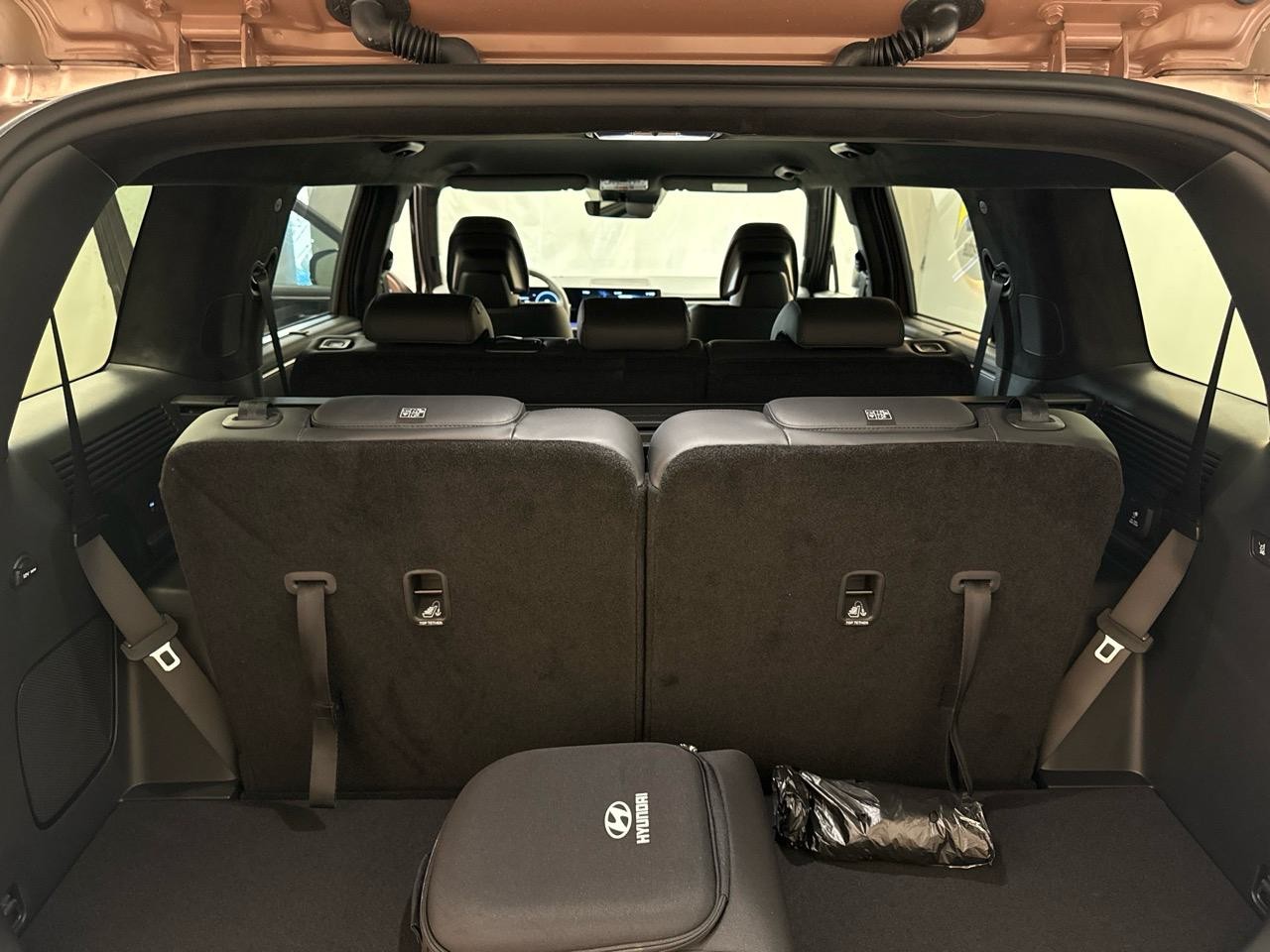 HYUNDAI Santa Fe 1.6 T-GDi PHEV Calligraphy 4WD Automatic-image-9