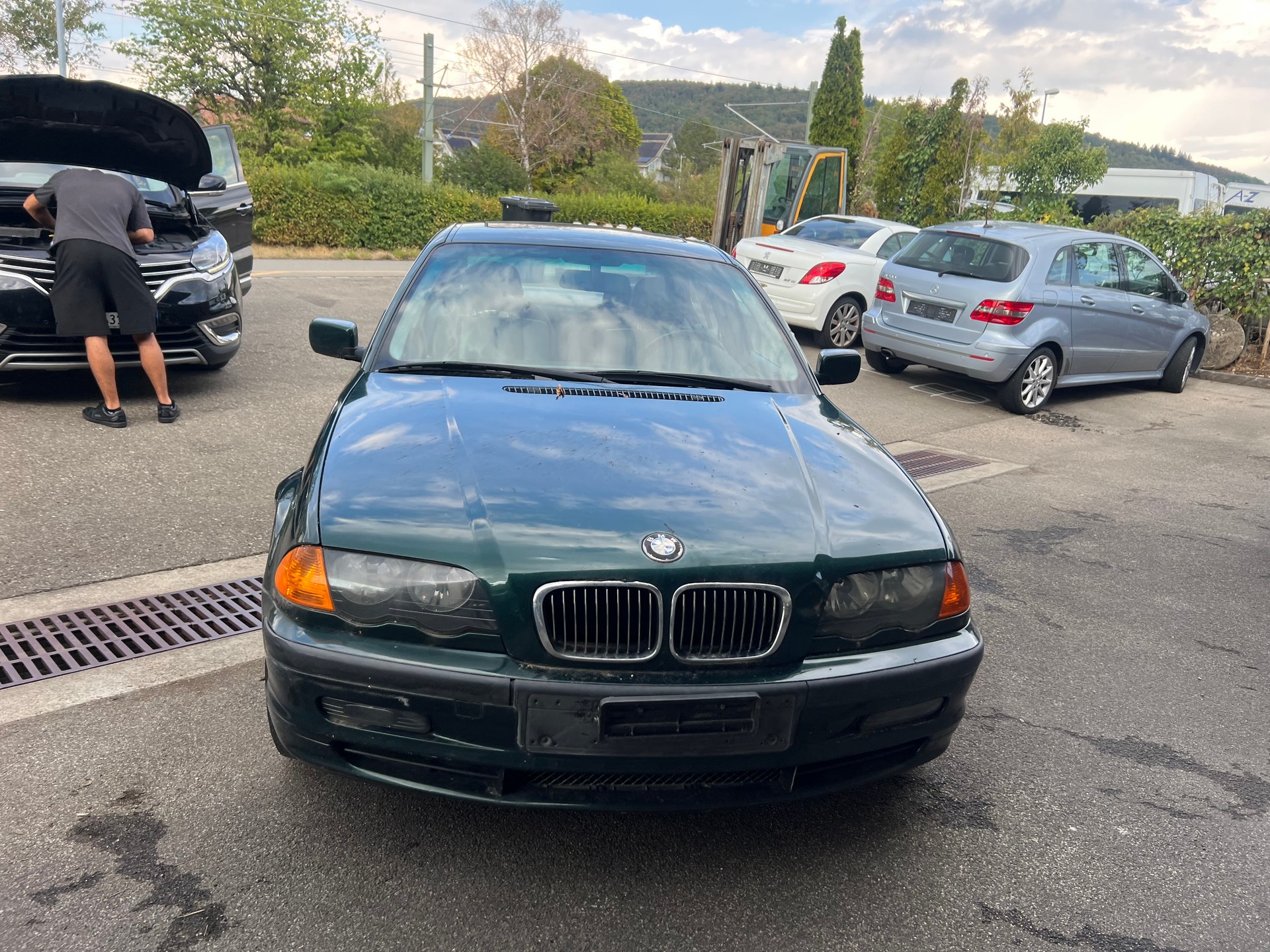 BMW 328i-image-1