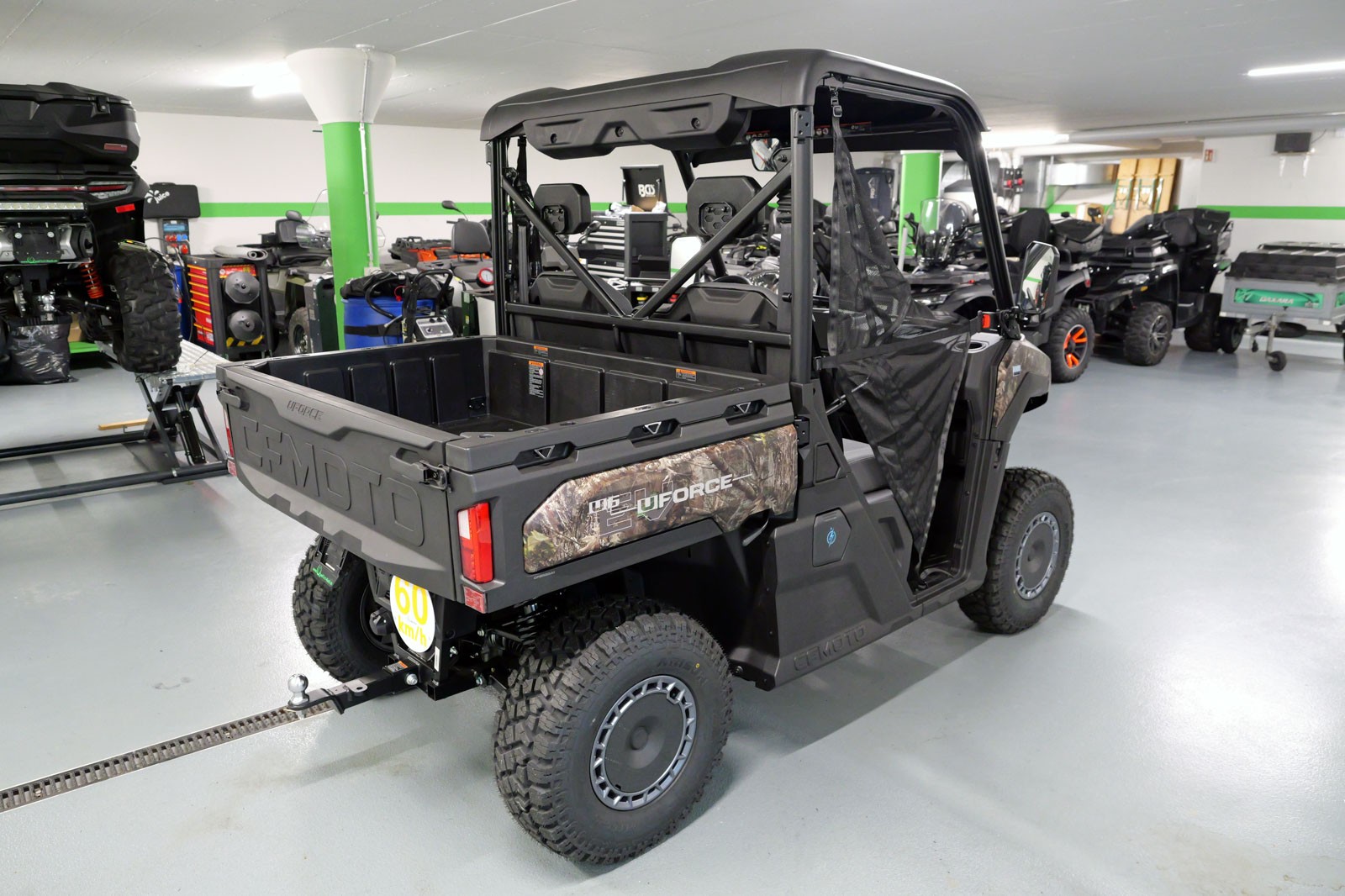 CF MOTO UFORCE U6 EV-image-6
