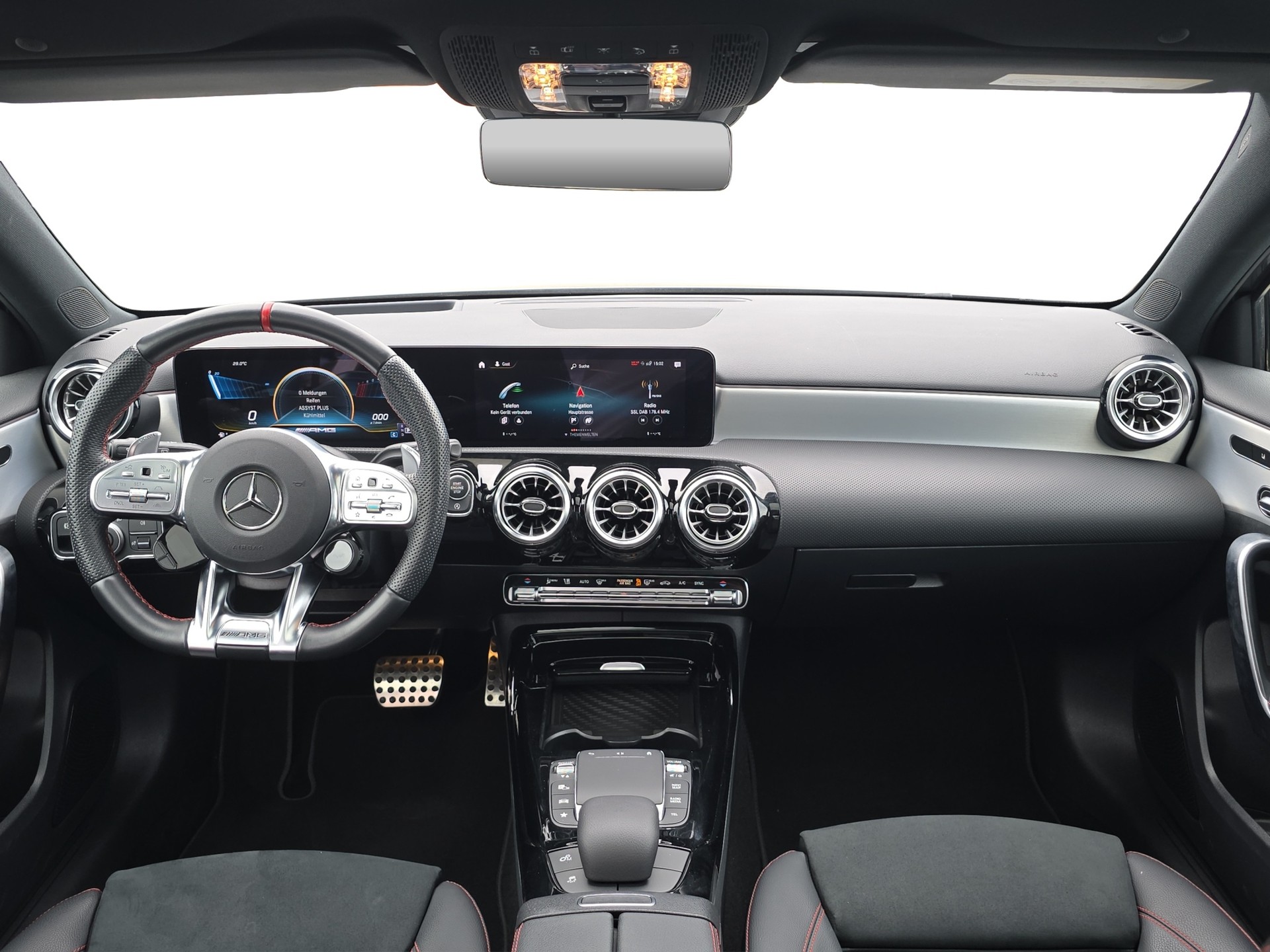 MERCEDES-BENZ A 35 AMG 4Matic Speedshift-image-8