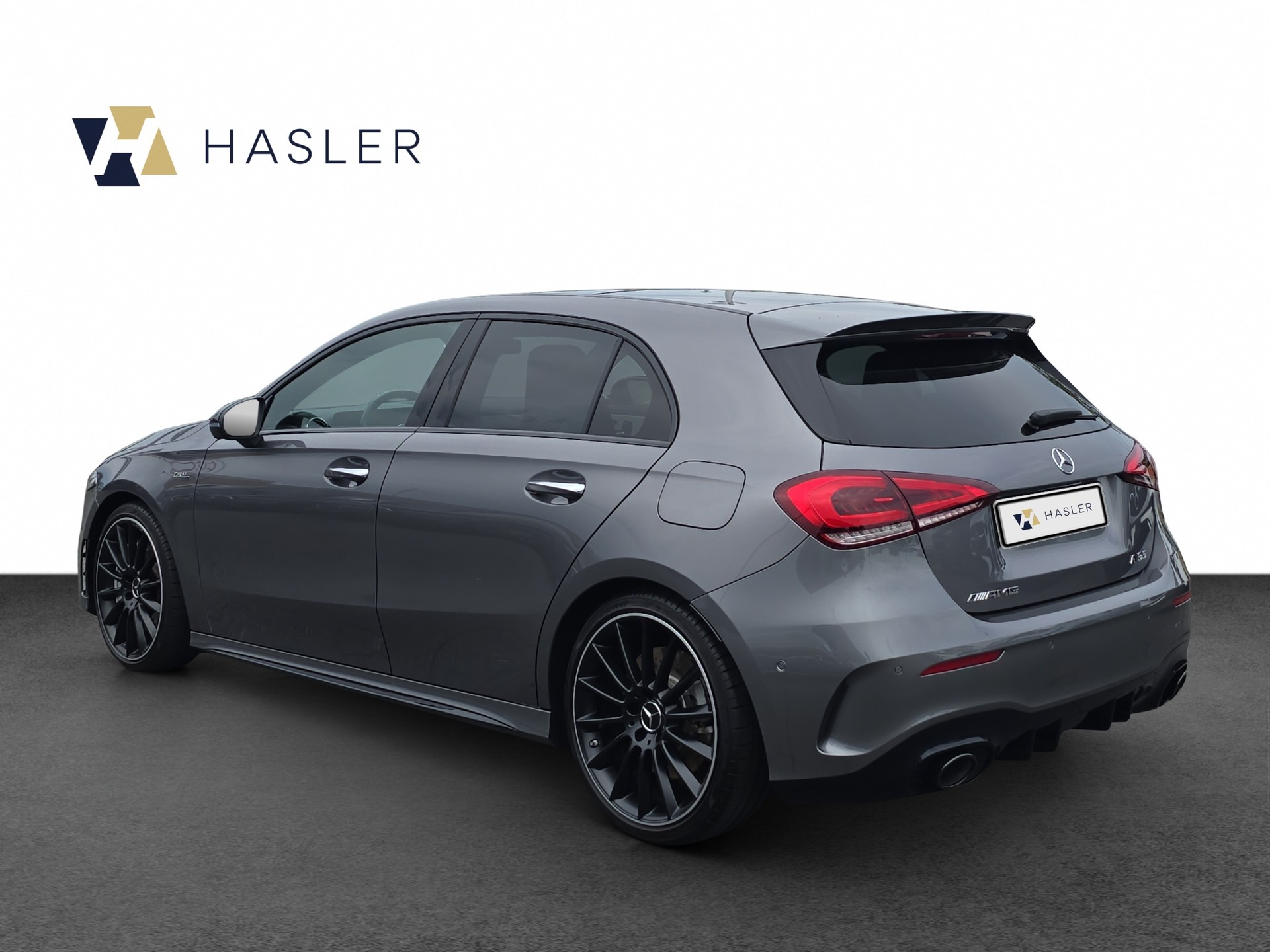 MERCEDES-BENZ A 35 AMG 4Matic Speedshift-showroom-element-3