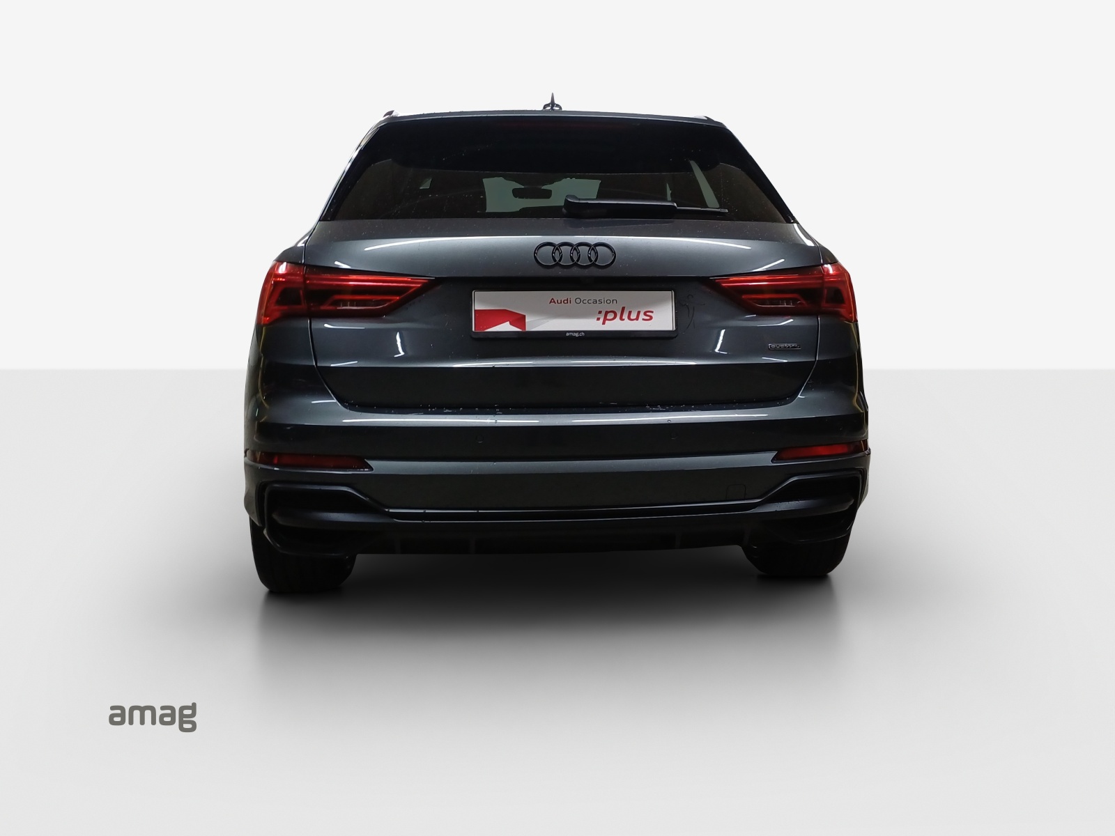AUDI Q3 45 TFSI S line quattro S-tronic-showroom-element-3