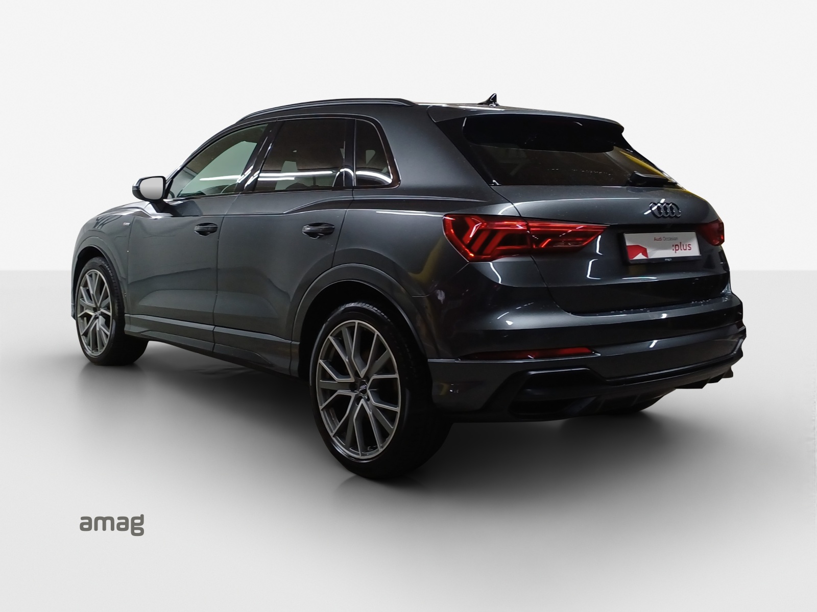AUDI Q3 45 TFSI S line quattro S-tronic-showroom-element-2