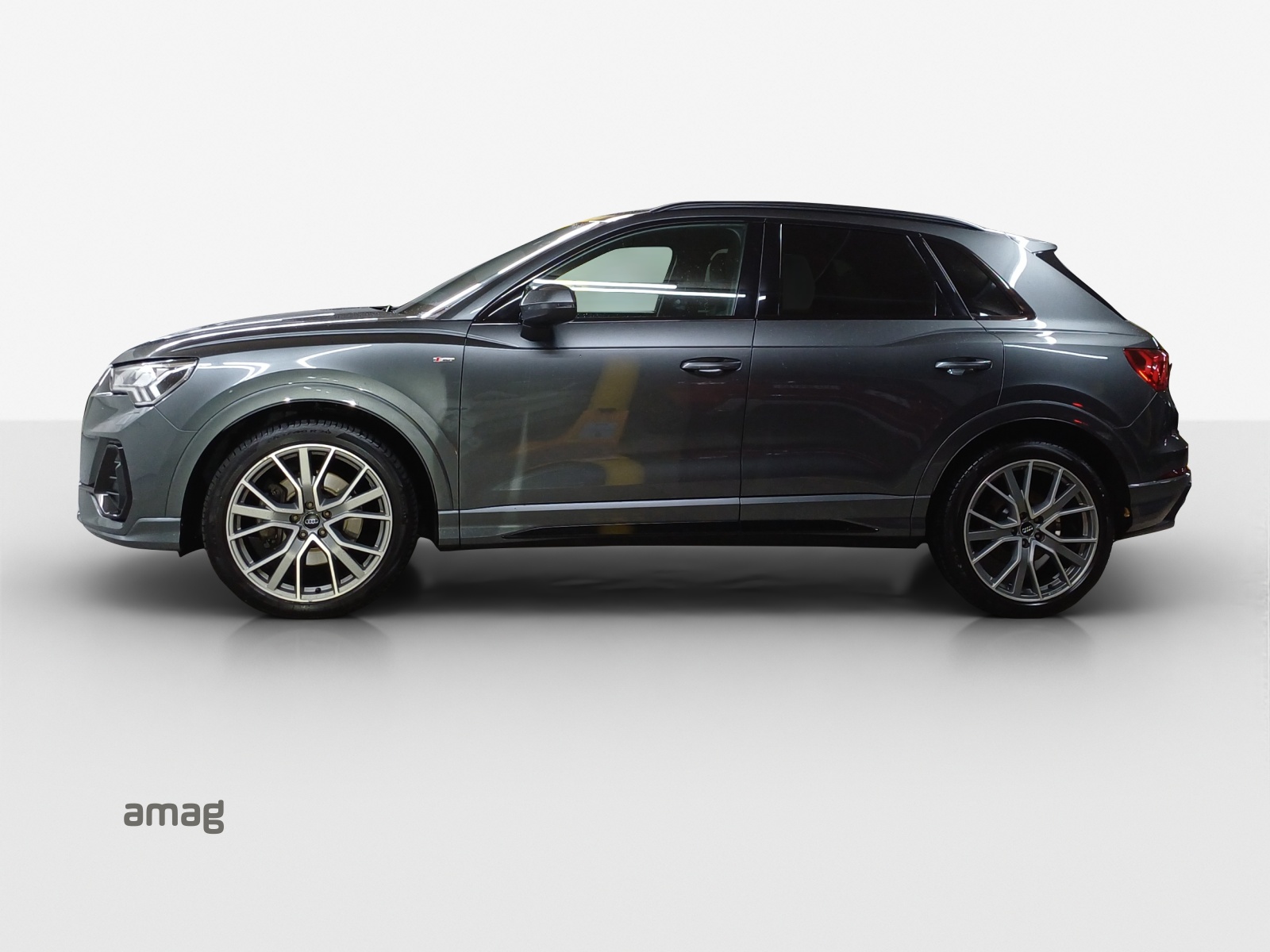 AUDI Q3 45 TFSI S line quattro S-tronic-showroom-element-1