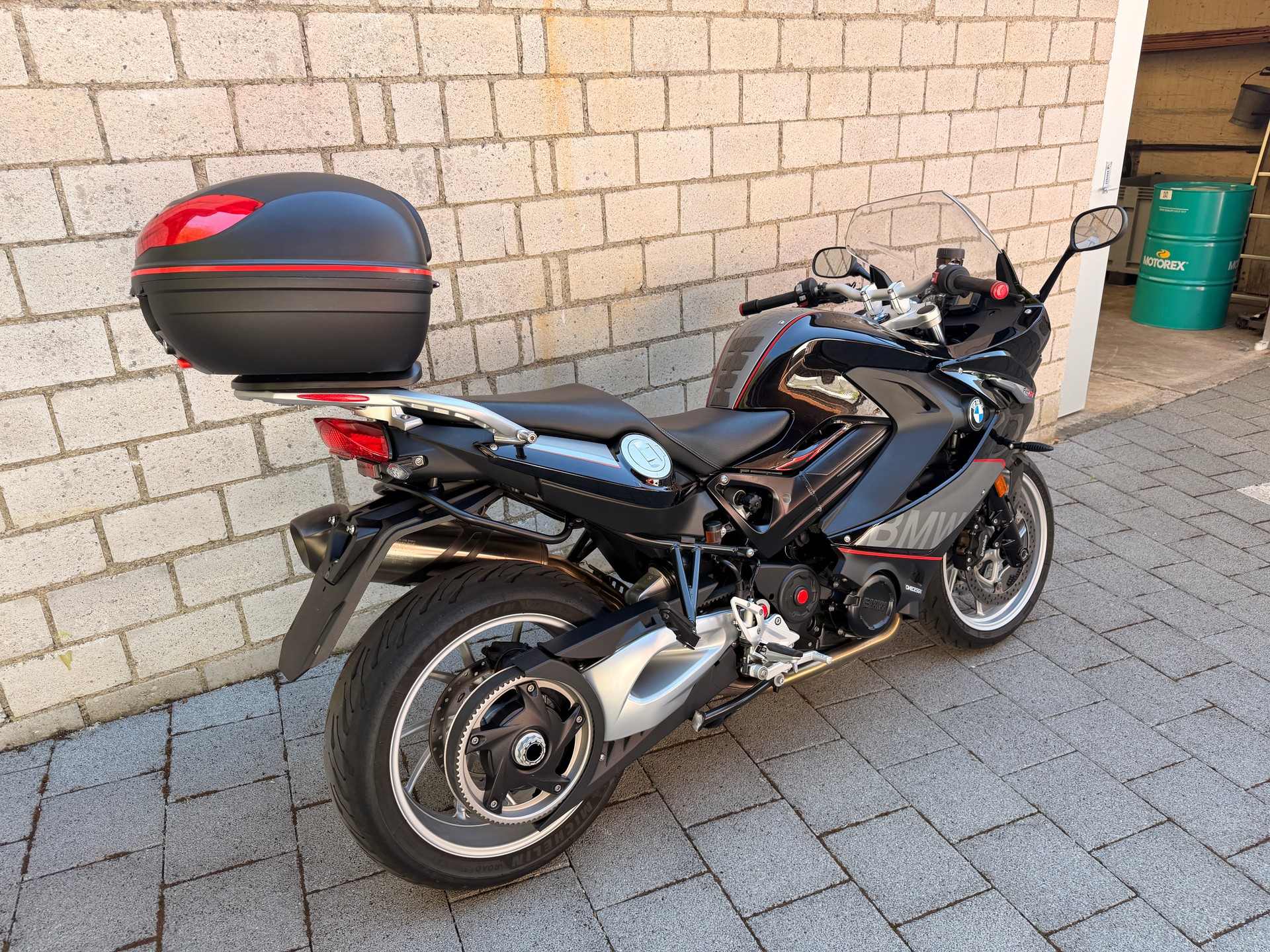 BMW F 800 GT-image-3