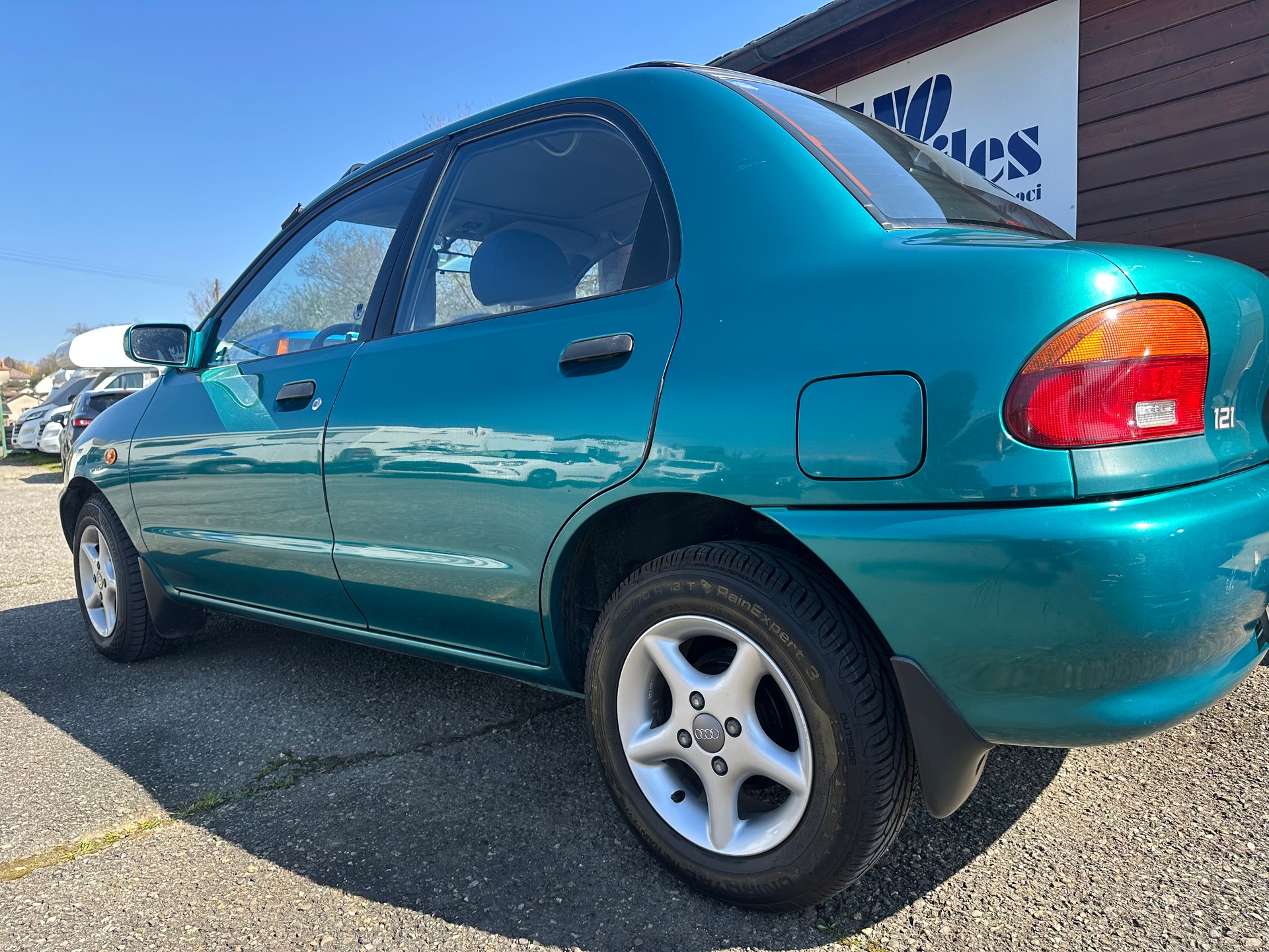MAZDA 121 1.3i-16 C.Top Rainbow-image-18