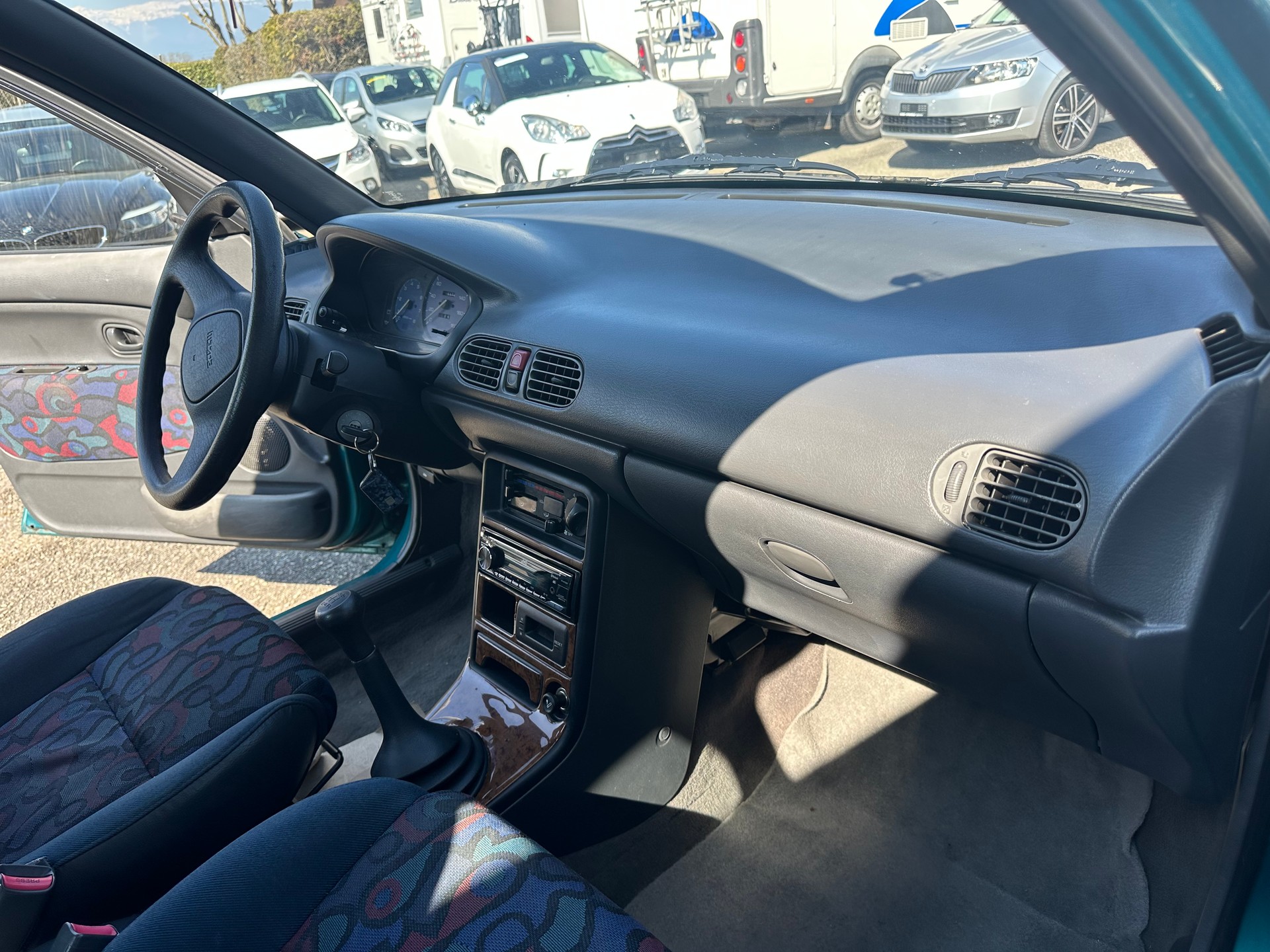 MAZDA 121 1.3i-16 C.Top Rainbow-image-12