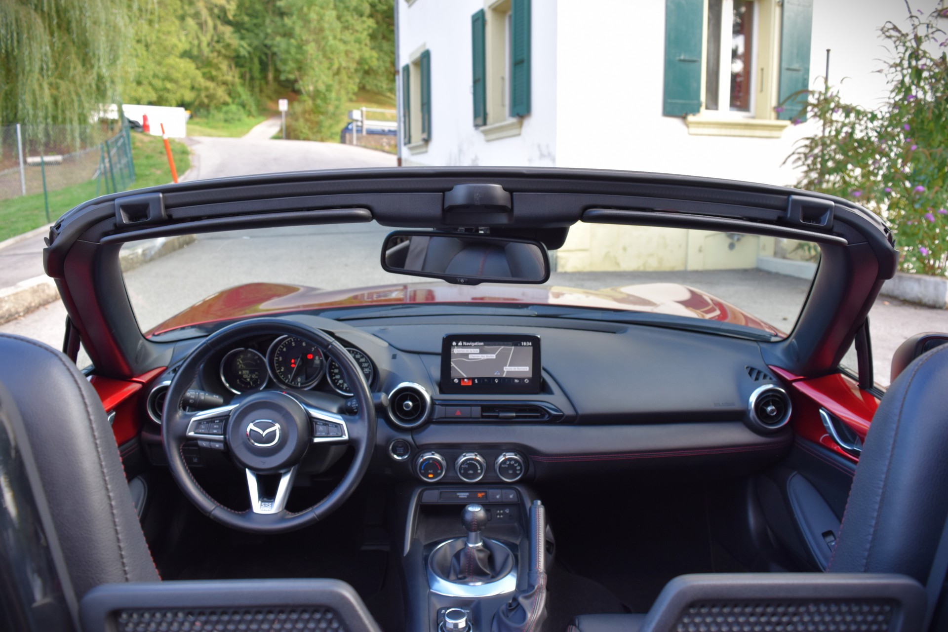 MAZDA MX-5 SKYACTIV-G 131 Revolution-image-1
