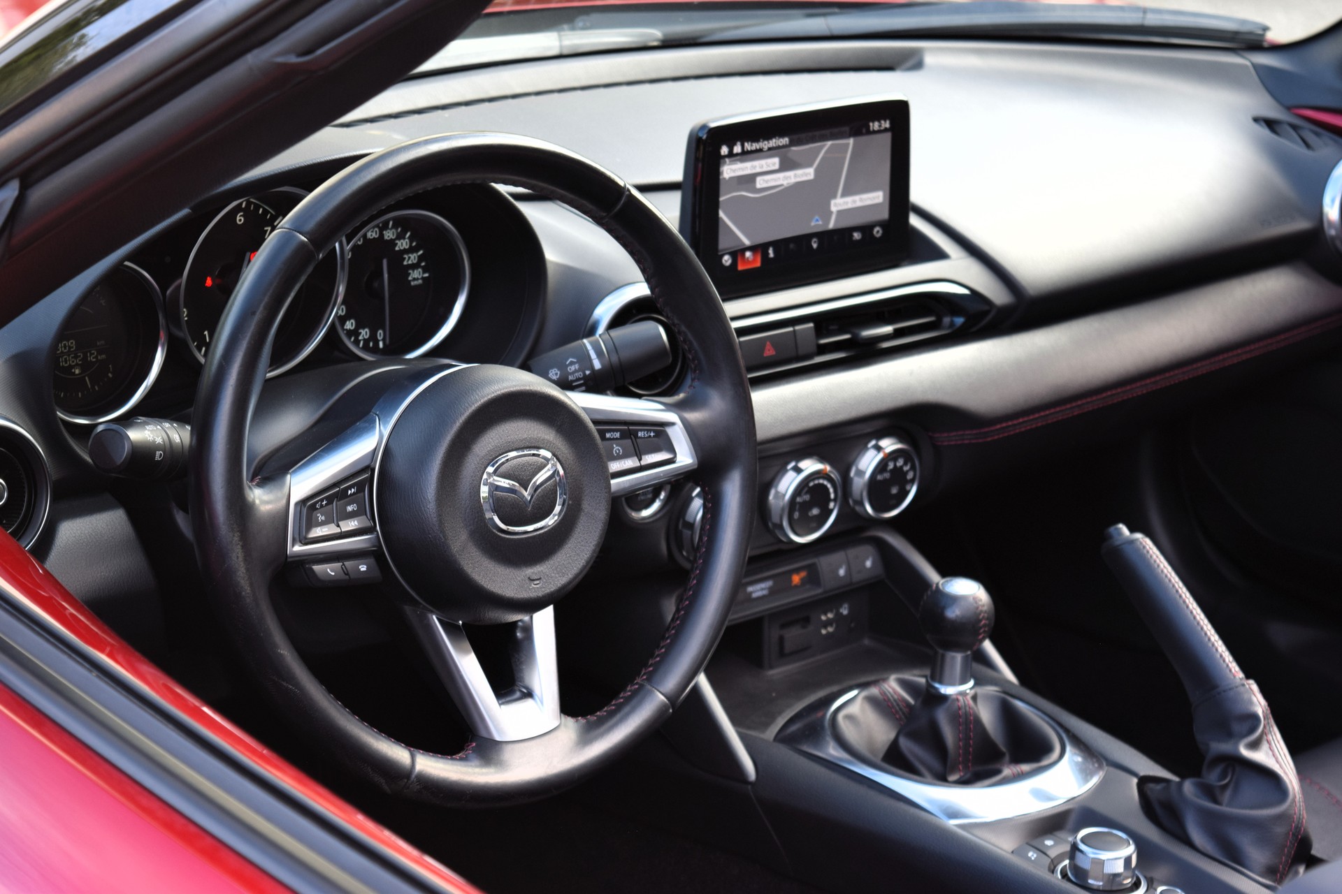 MAZDA MX-5 SKYACTIV-G 131 Revolution-image-10