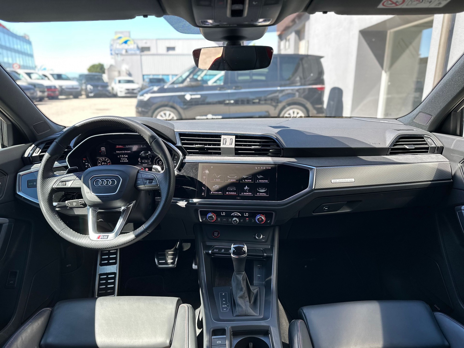 AUDI RS Q3 Sportback quattro S tronic-image-5
