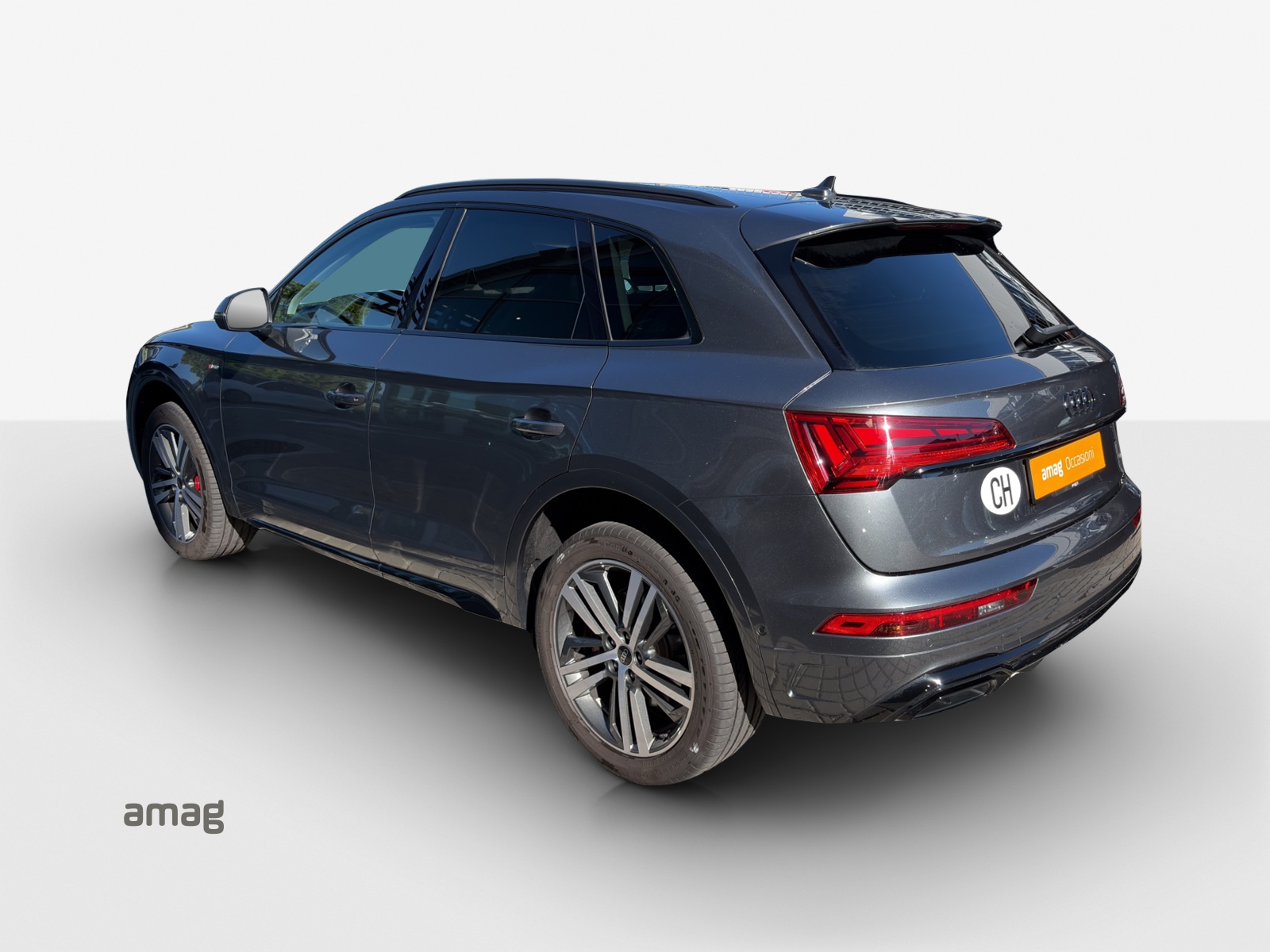 AUDI Q5 40 TDI Black Edition quattro S-tronic-showroom-element-2