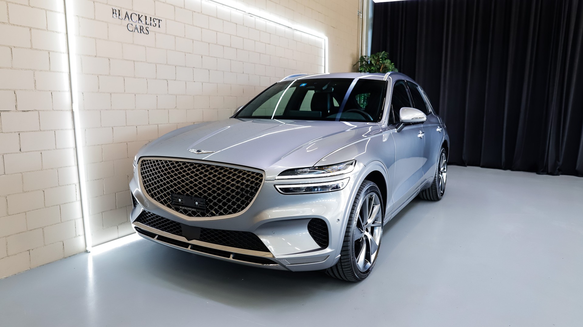 GENESIS GV70 2.5 TGDI Luxury AT8 AWD * Savile Silver*-showroom-element-1