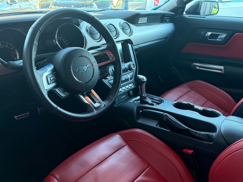 FORD Mustang Fastback 5.0 V8 GT-showroom-element-3