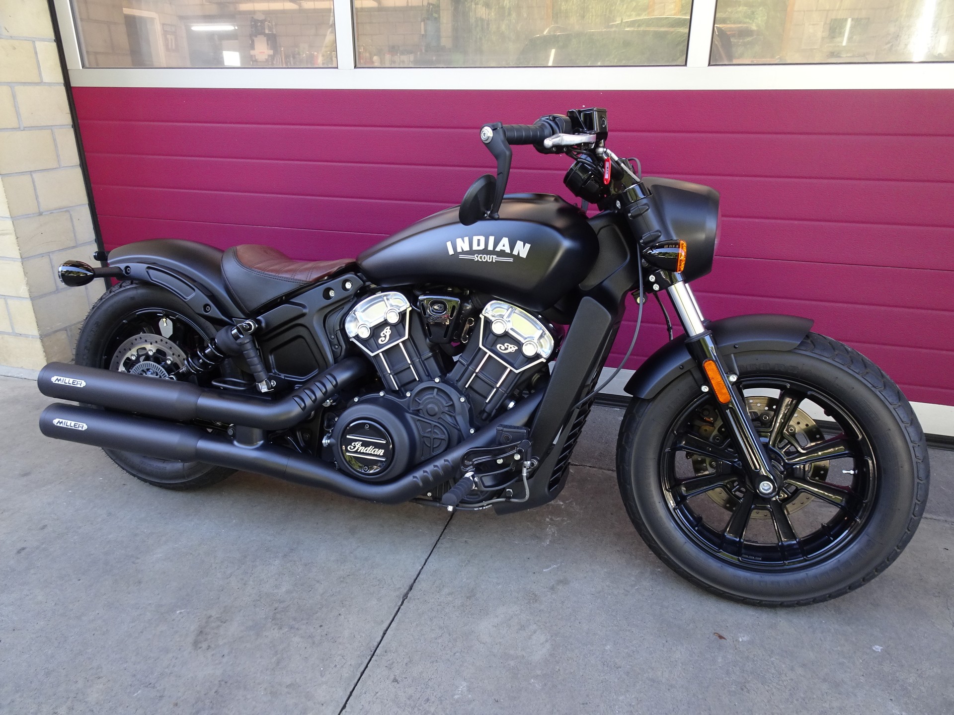 INDIAN Scout Bobber ABS-image-2
