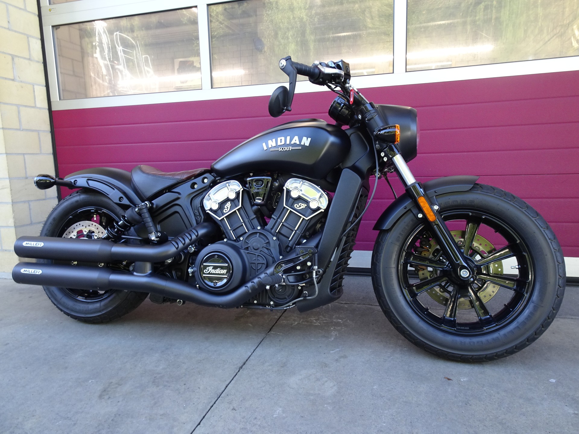 INDIAN Scout Bobber ABS-image-10