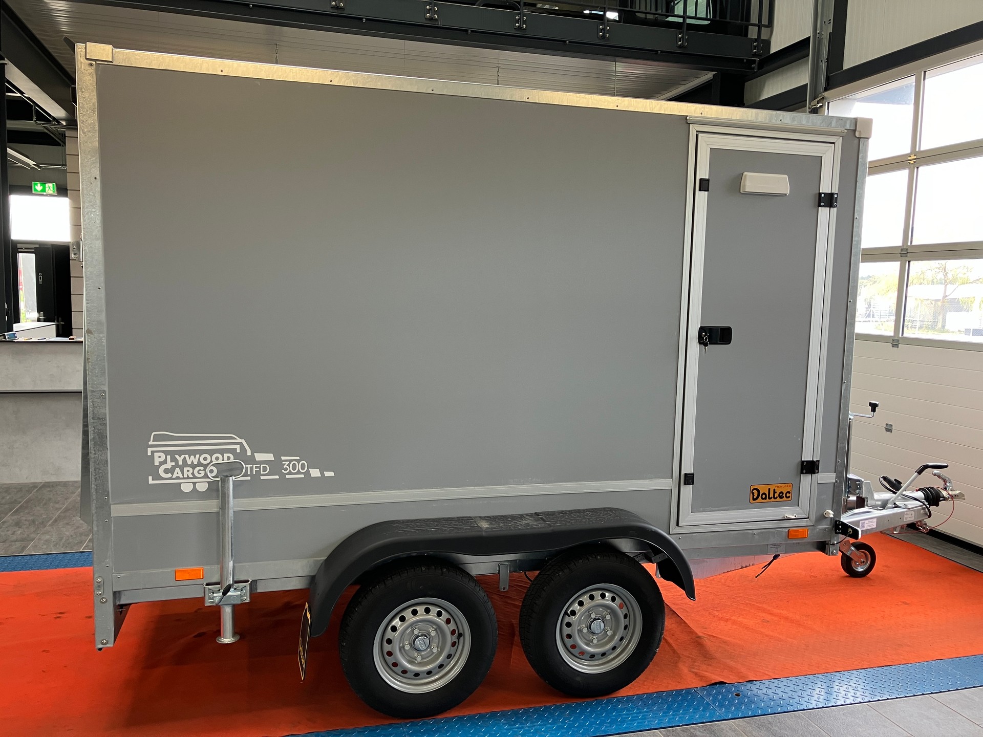 TOMPLAN T3500T 2700 Rampe+Servicetüre-image-5