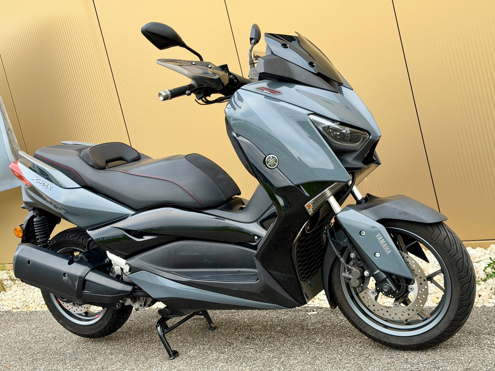 YAMAHA X-Max 300 Tech Max-image-2