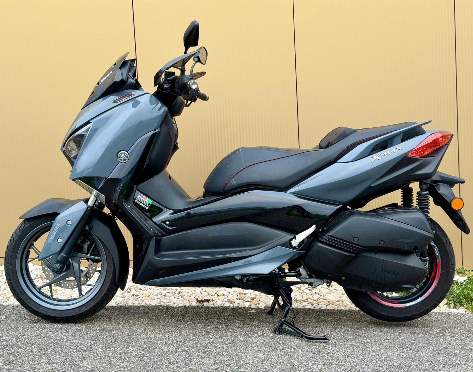 YAMAHA X-Max 300 Tech Max-image-10