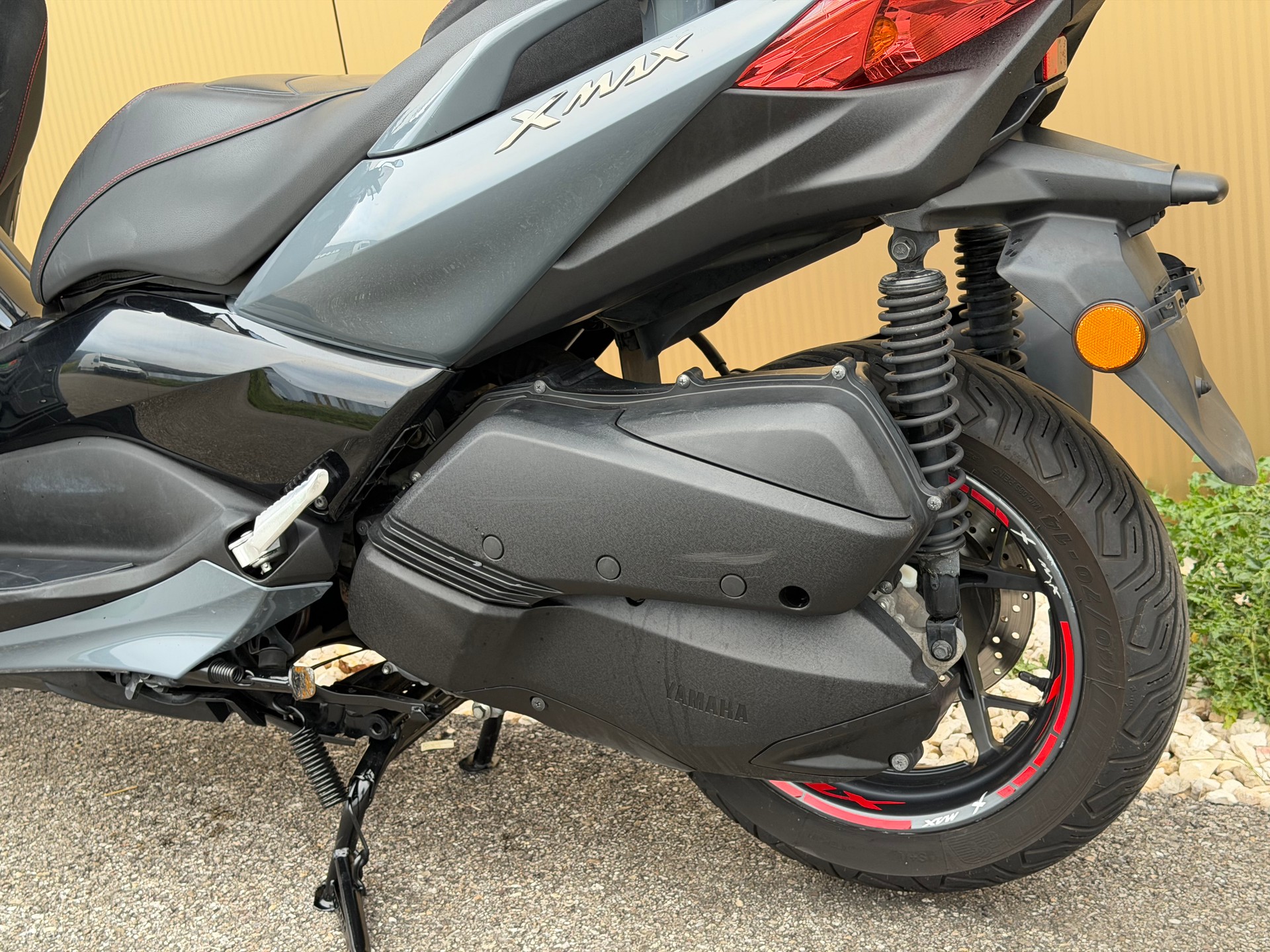 YAMAHA X-Max 300 Tech Max-image-13