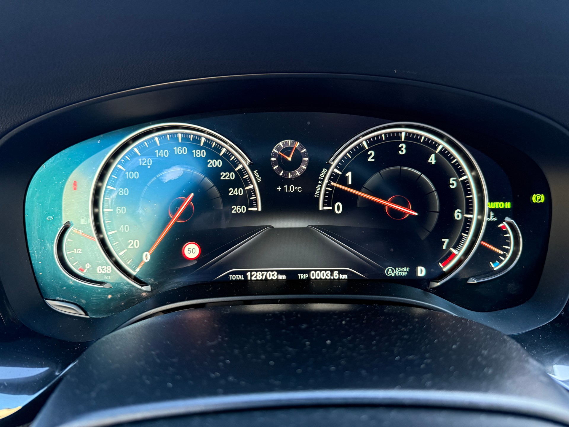 BMW 540i xDrive Touring Sport Line Steptronic-image-4