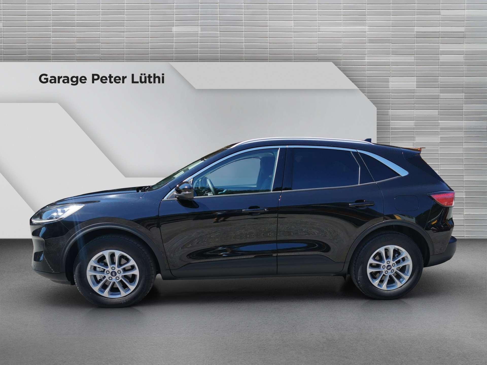 FORD Kuga 2.5 FHEV Titanium X 4WD-image-3