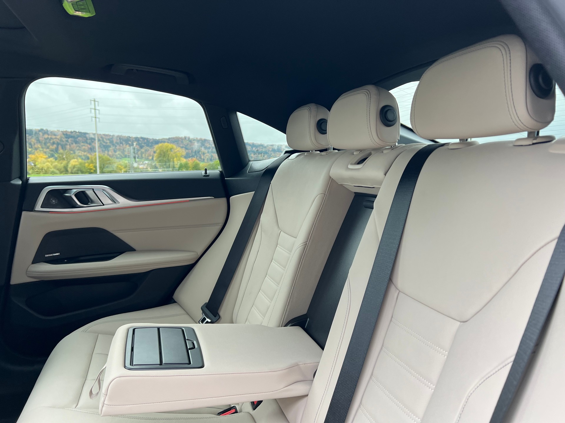 BMW M440i xDrive 48V Gran Coupé Steptronic-385 PS-image-28