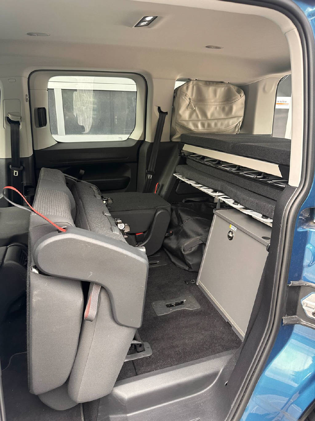 VW Caddy 2.0 TDI California Spirit DSG-image-9