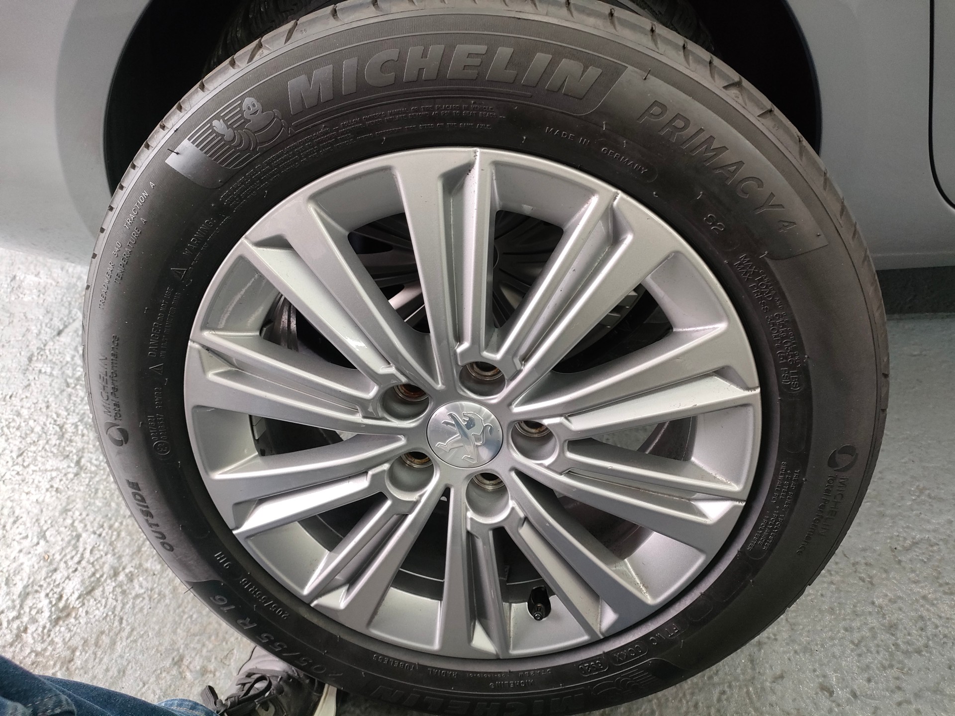 PEUGEOT 308 SW 1.5 BlueHDI Allure EAT8-image-15