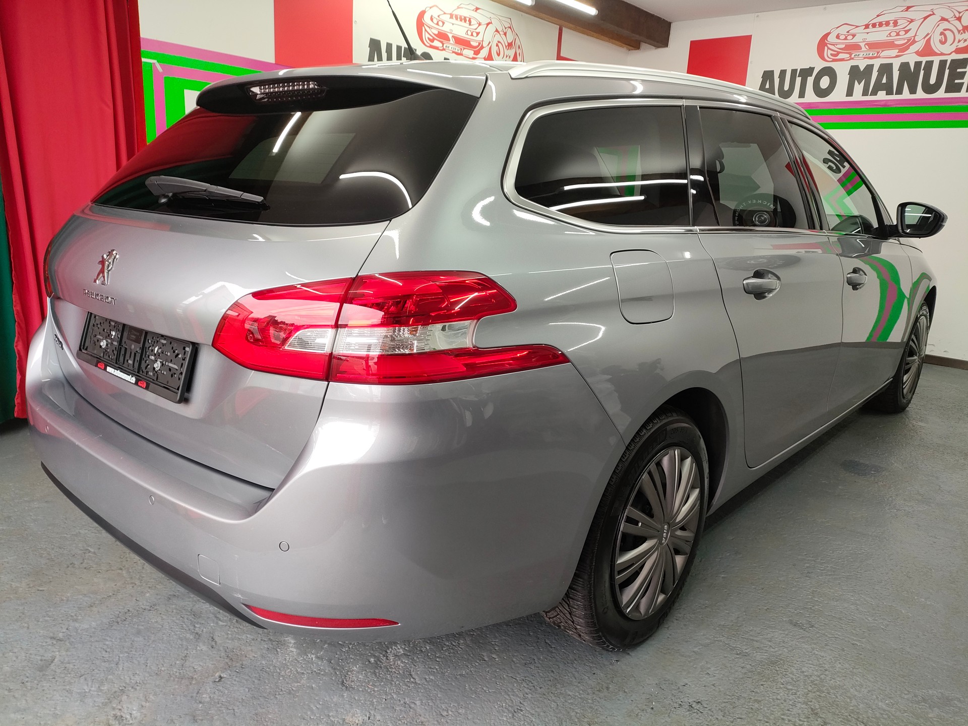 PEUGEOT 308 SW 1.5 BlueHDI Allure EAT8-image-7
