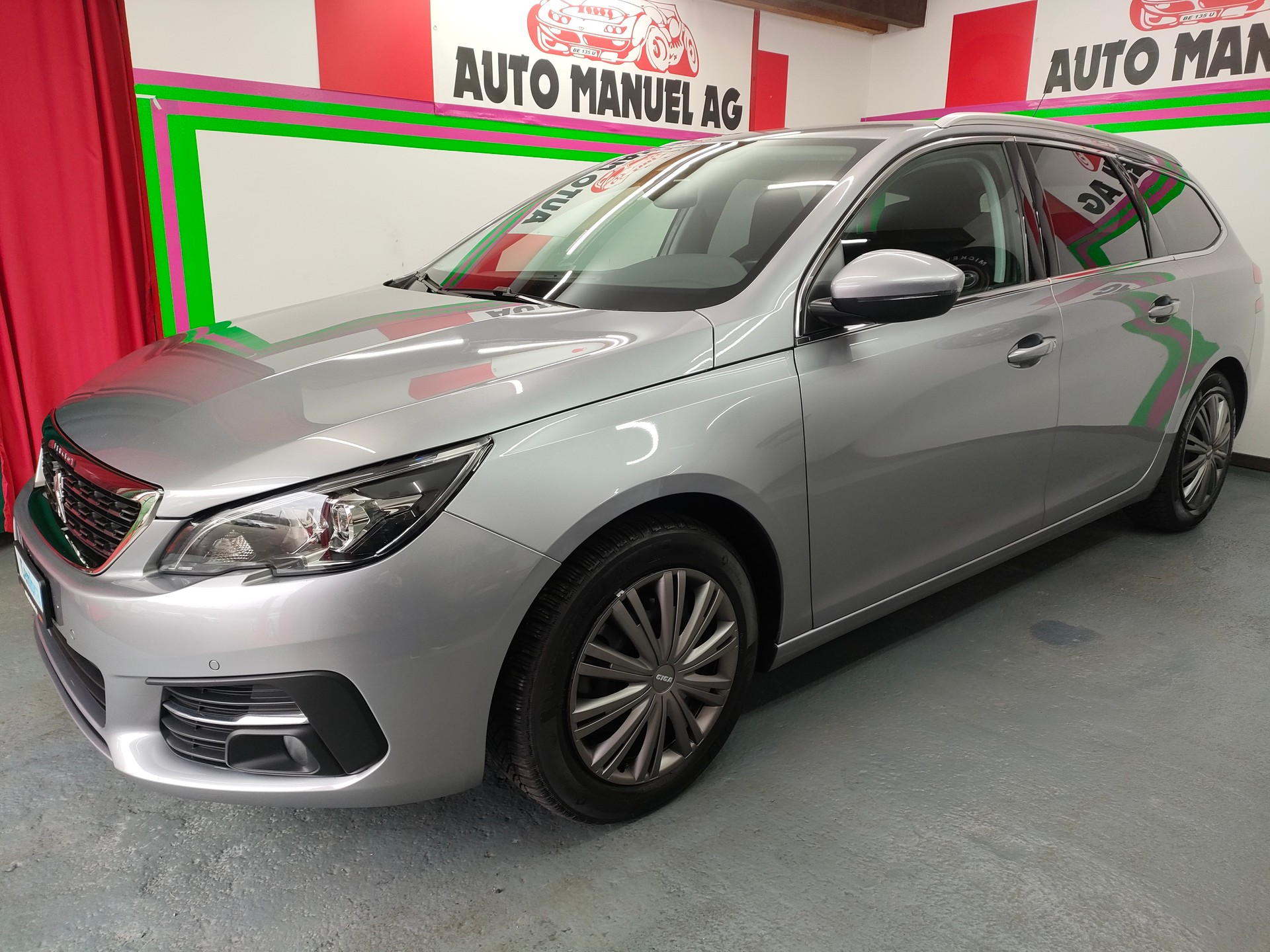 PEUGEOT 308 SW 1.5 BlueHDI Allure EAT8-image-2