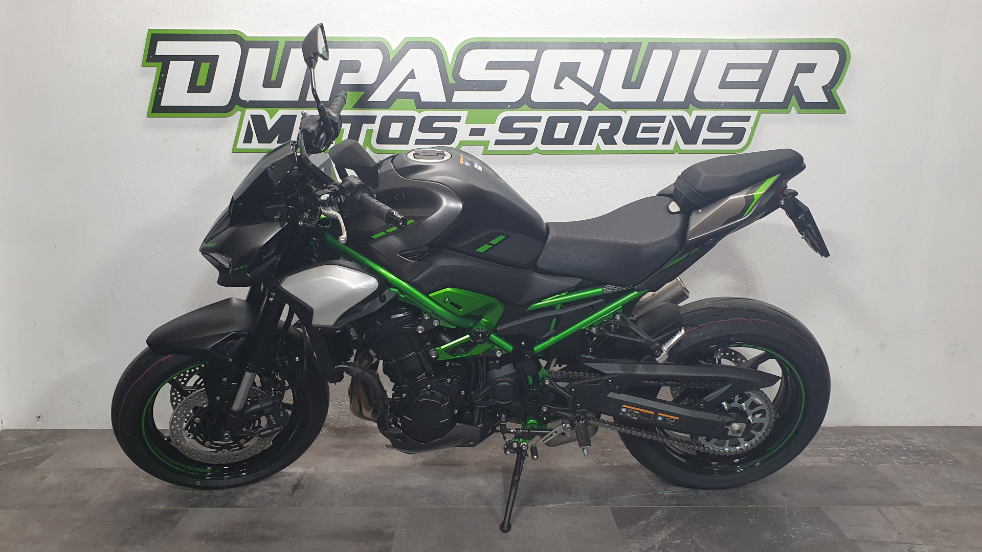 KAWASAKI Z 900-image-3