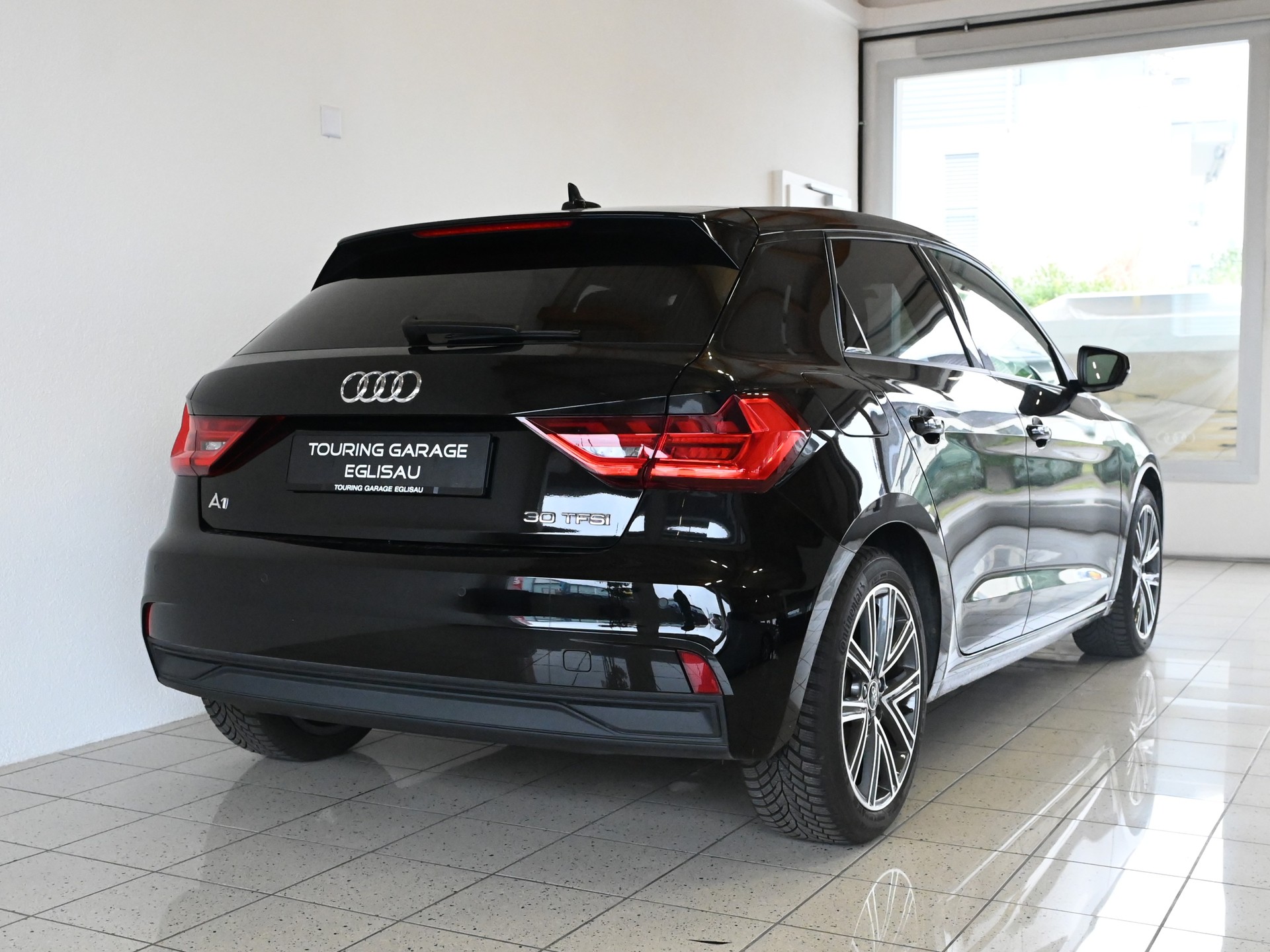AUDI A1 Sportback 1.0 30 TFSI Attraction S-Tronic-image-6