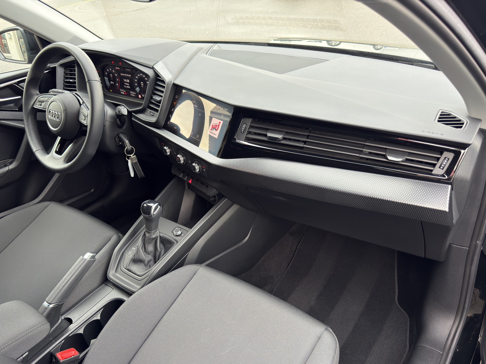 AUDI A1 Sportback 1.0 30 TFSI Attraction S-Tronic-image-10