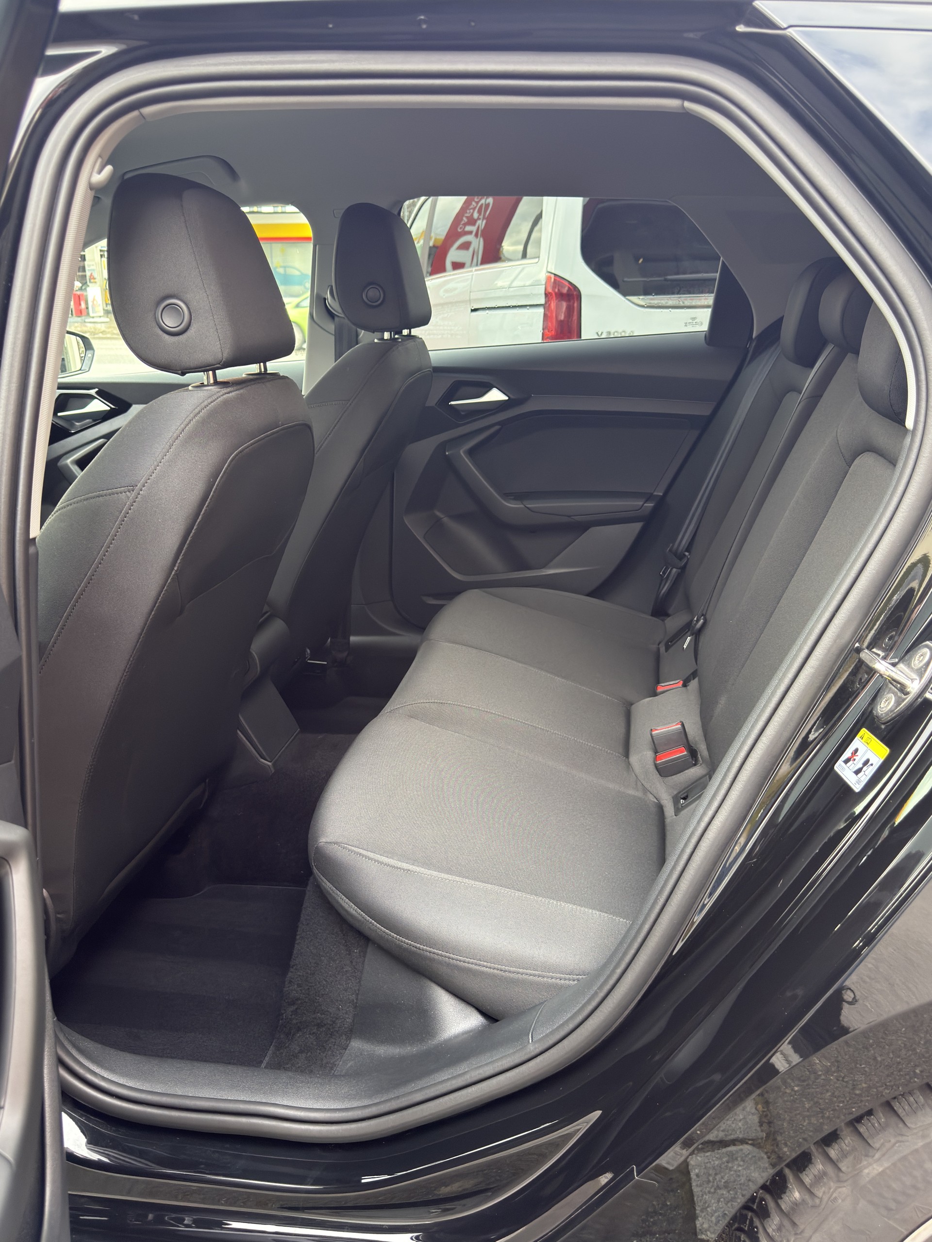 AUDI A1 Sportback 1.0 30 TFSI Attraction S-Tronic-image-12