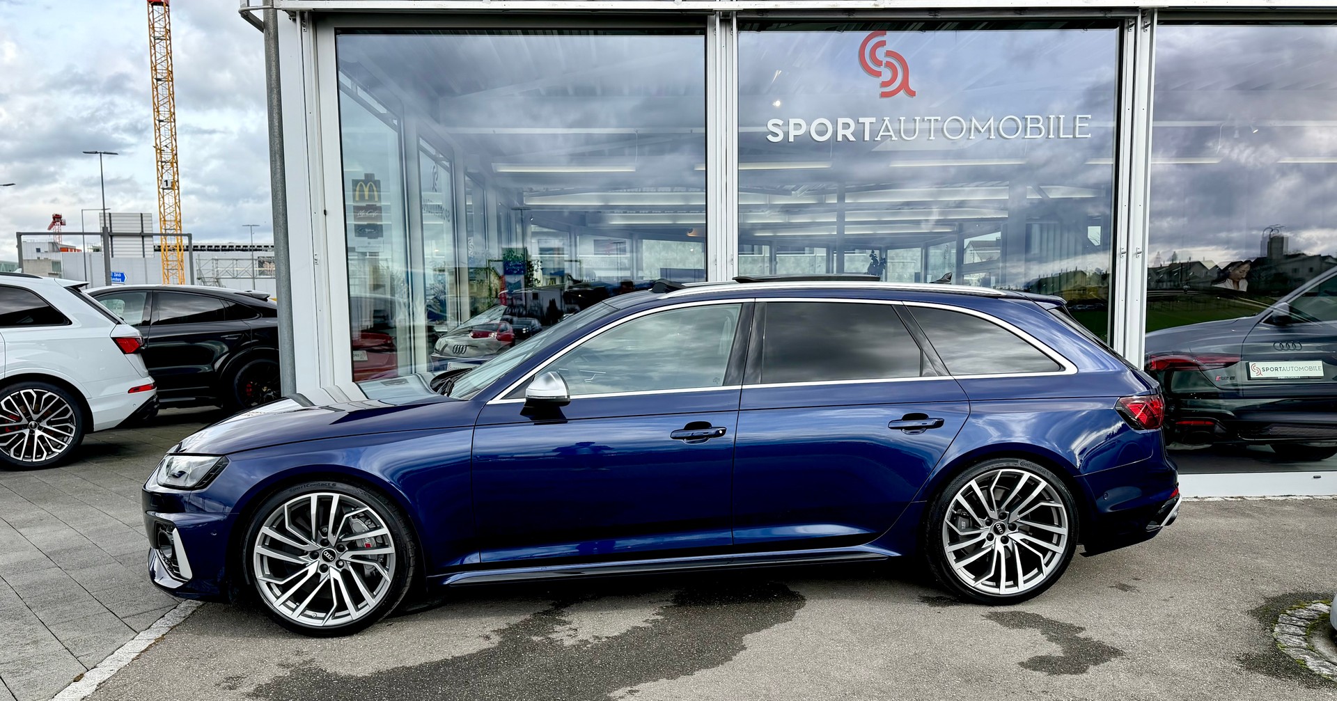 AUDI RS4 Avant quattro tiptronic *Bang & Olufsen Premium - 280km/h*-image-5