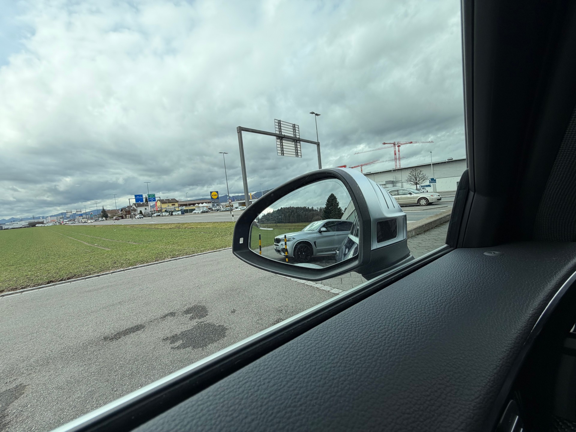 AUDI RS4 Avant quattro tiptronic *Bang & Olufsen Premium - 280km/h*-image-28