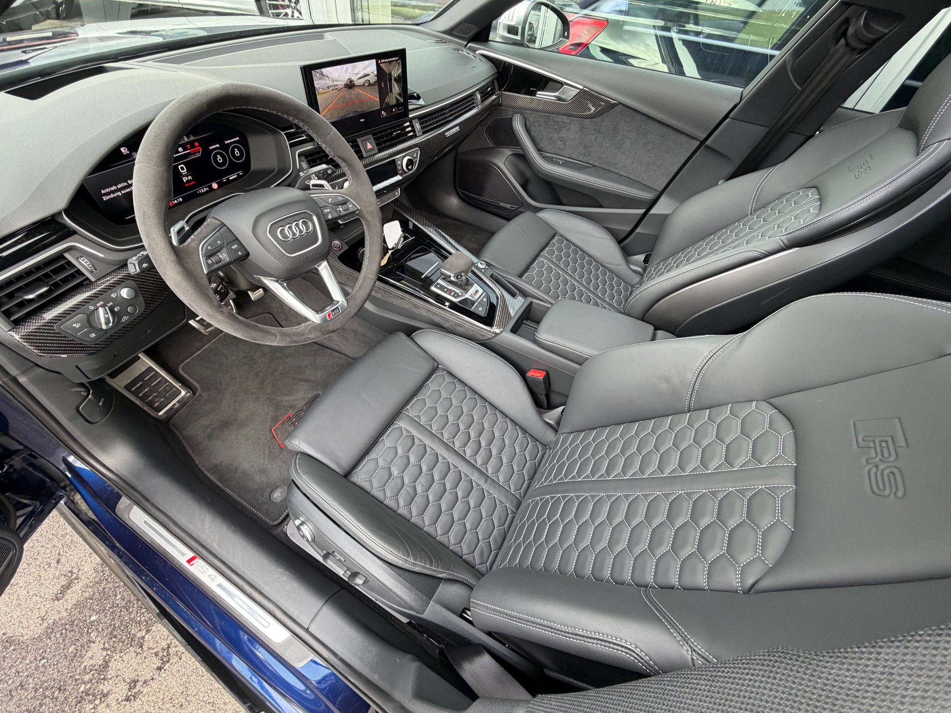 AUDI RS4 Avant quattro tiptronic *Bang & Olufsen Premium - 280km/h*-image-14