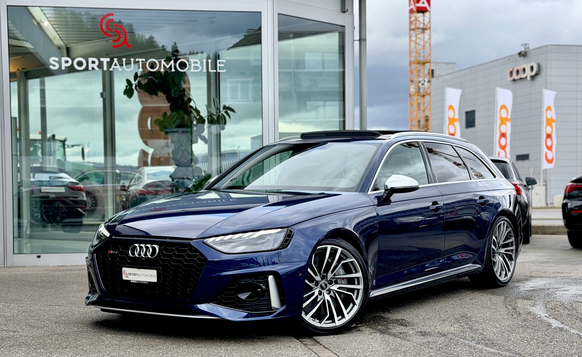 AUDI RS4 Avant quattro tiptronic *RS-Keramikbremsanlage - Bang & Olufsen Premium - 280km/h*