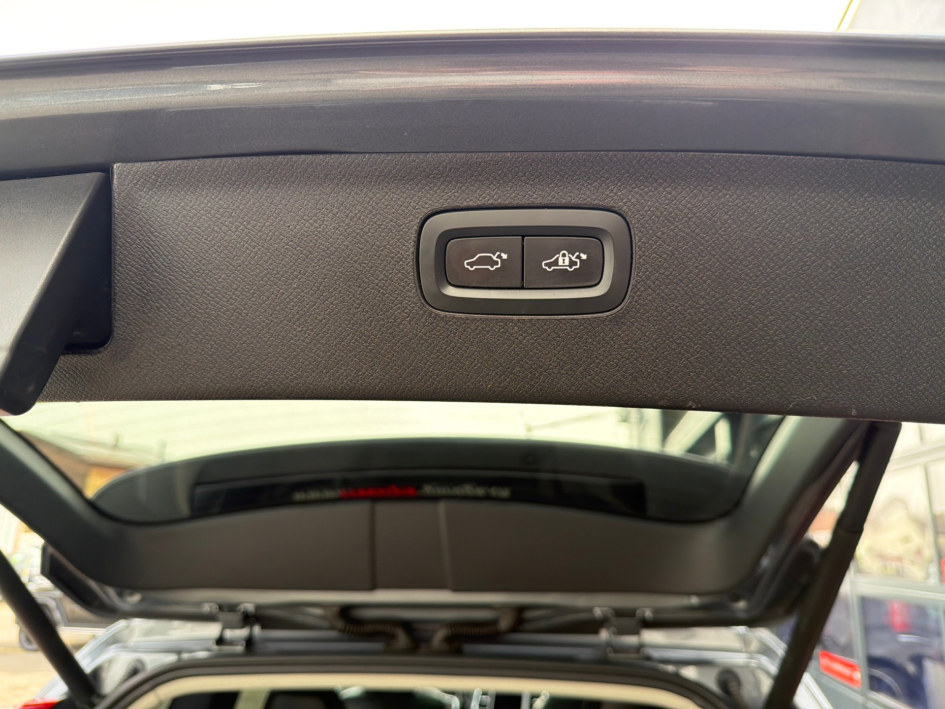 VOLVO XC90 T8 AWD Inscription Geartronic-image-6