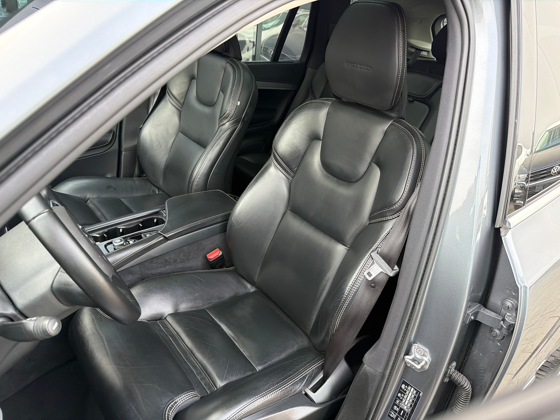 VOLVO XC90 T8 AWD Inscription Geartronic-image-10
