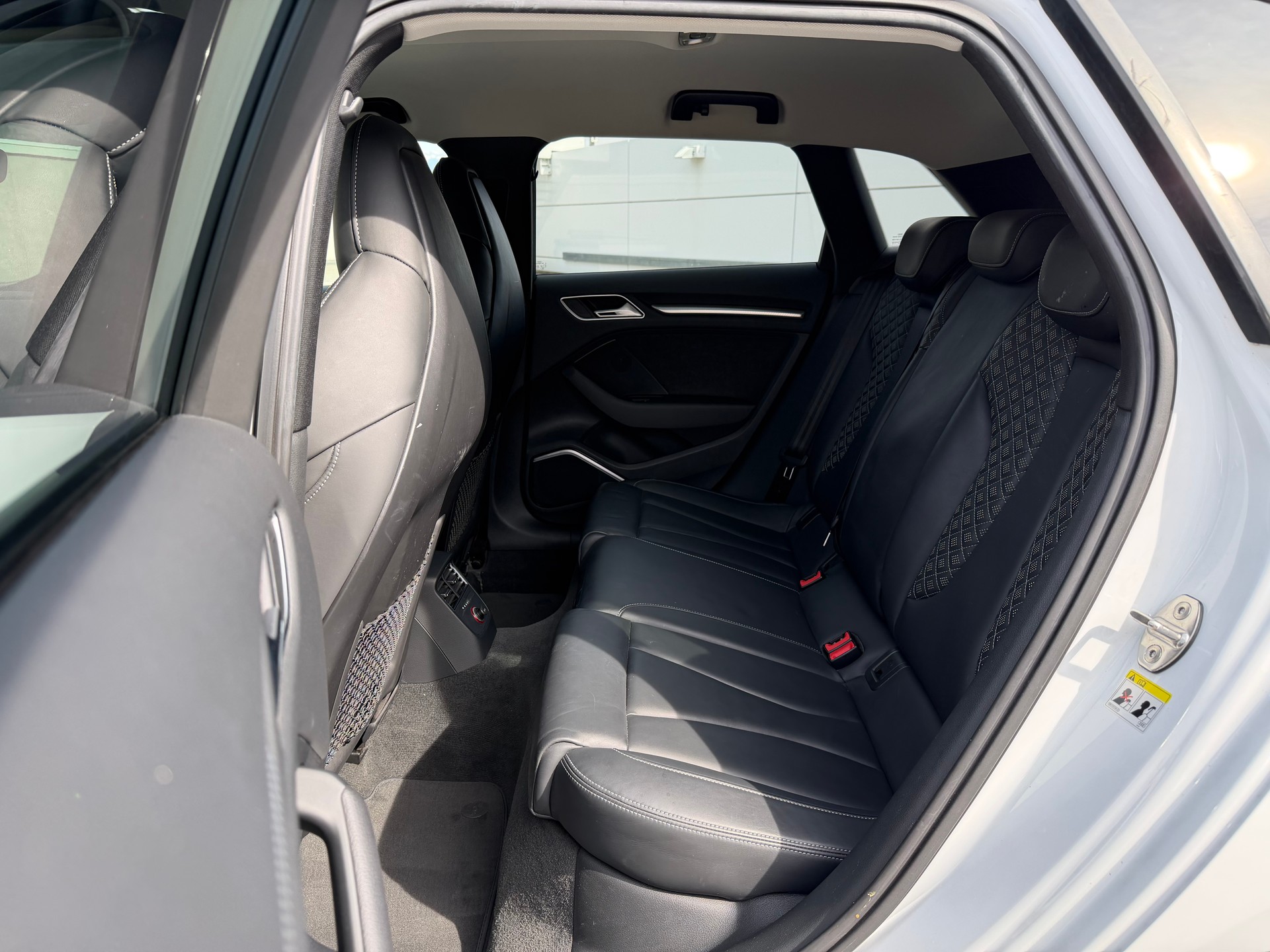 AUDI RS3 2.5 TSI quattro S-tronic-image-14