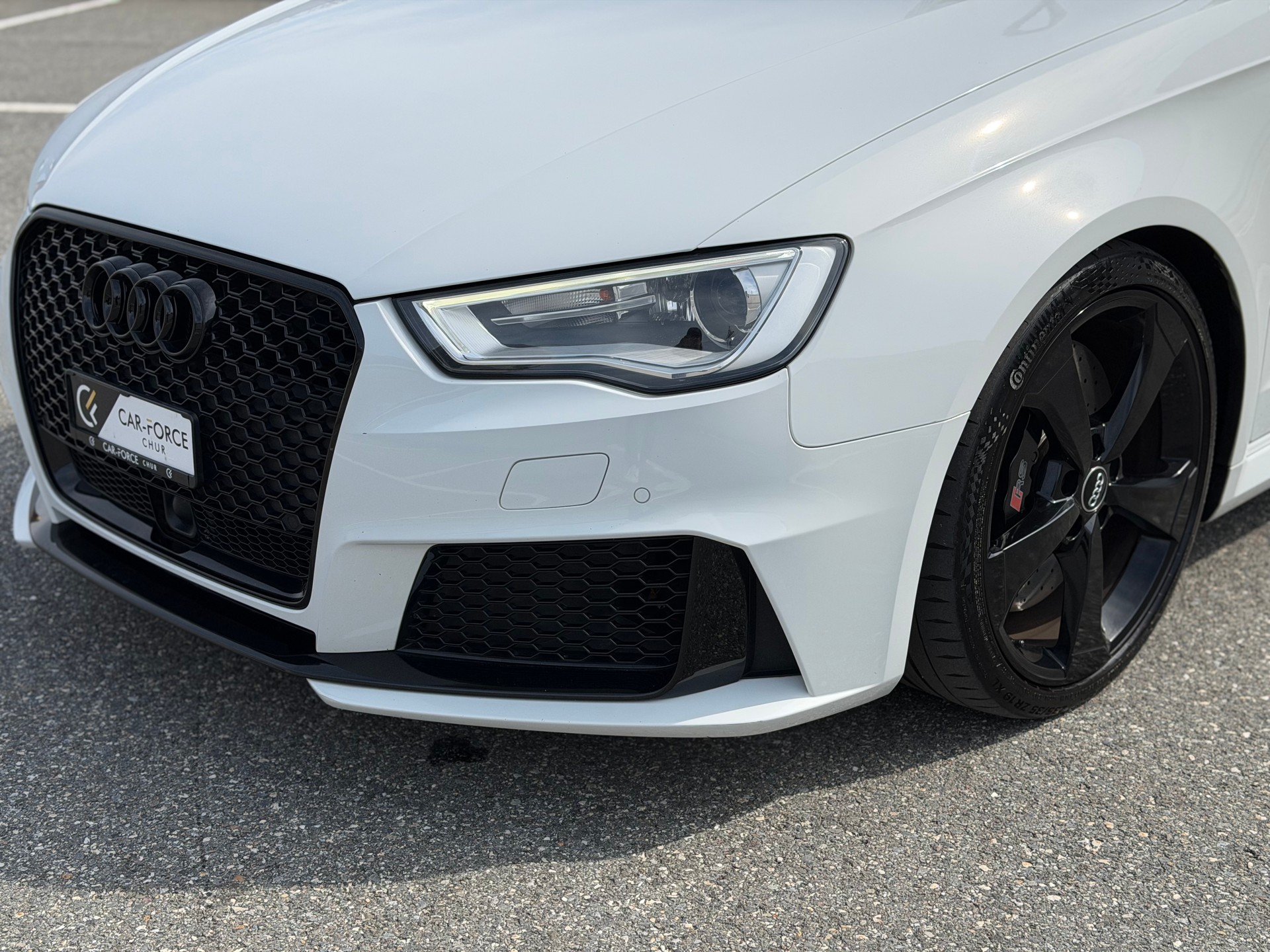 AUDI RS3 2.5 TSI quattro S-tronic-image-9