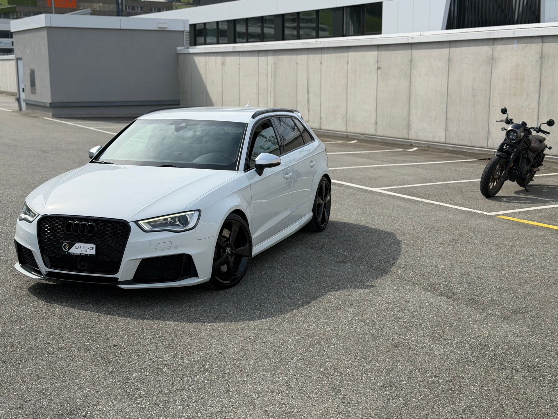AUDI RS3 2.5 TSI quattro S-tronic-image-31