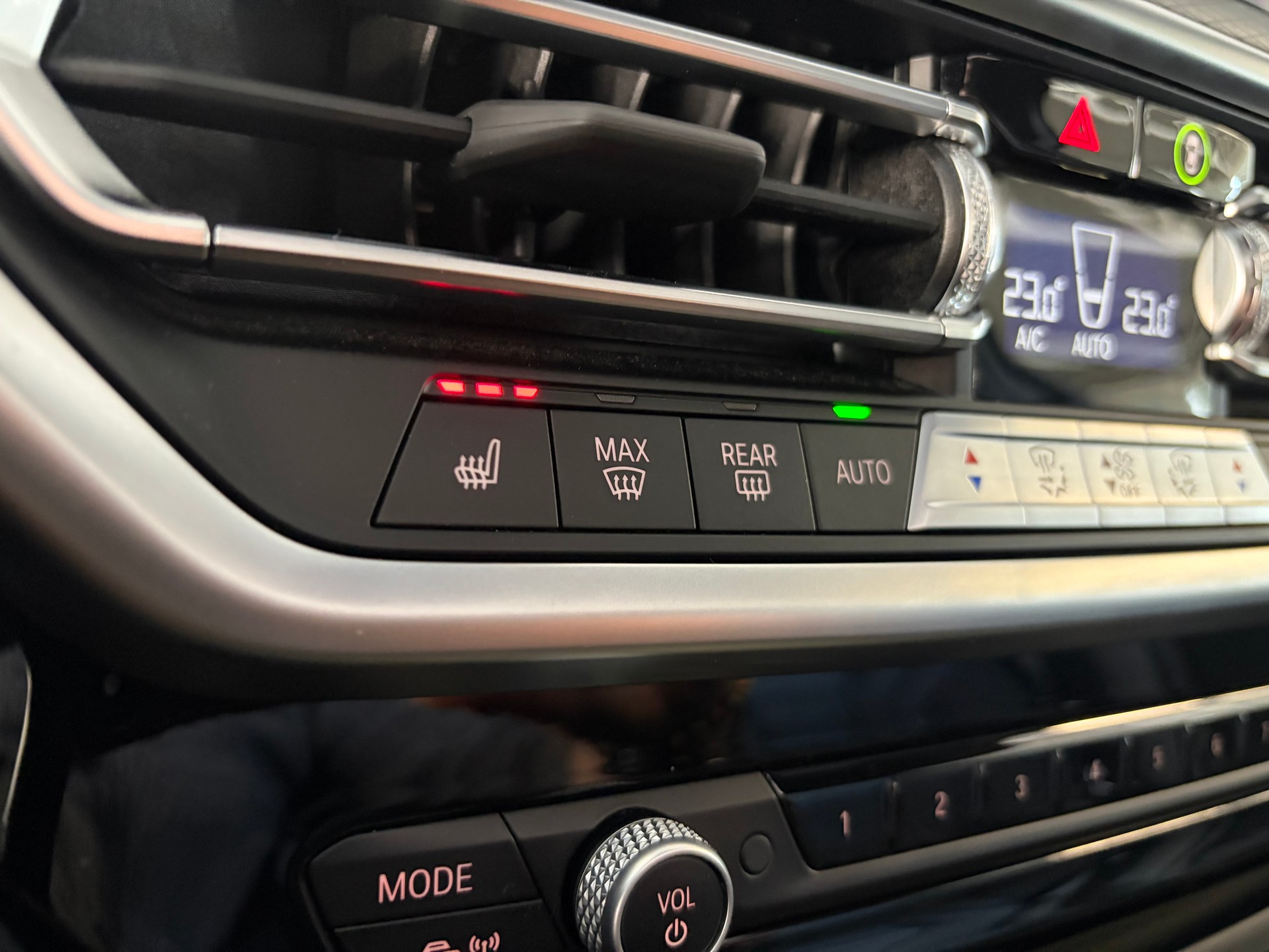 BMW X3 xDrive 48V M40d | CH Fzg. | Facelift | Laser | HeadUp | Live Cockpit | Leder | AHK | M-Sportsitz |-image-15