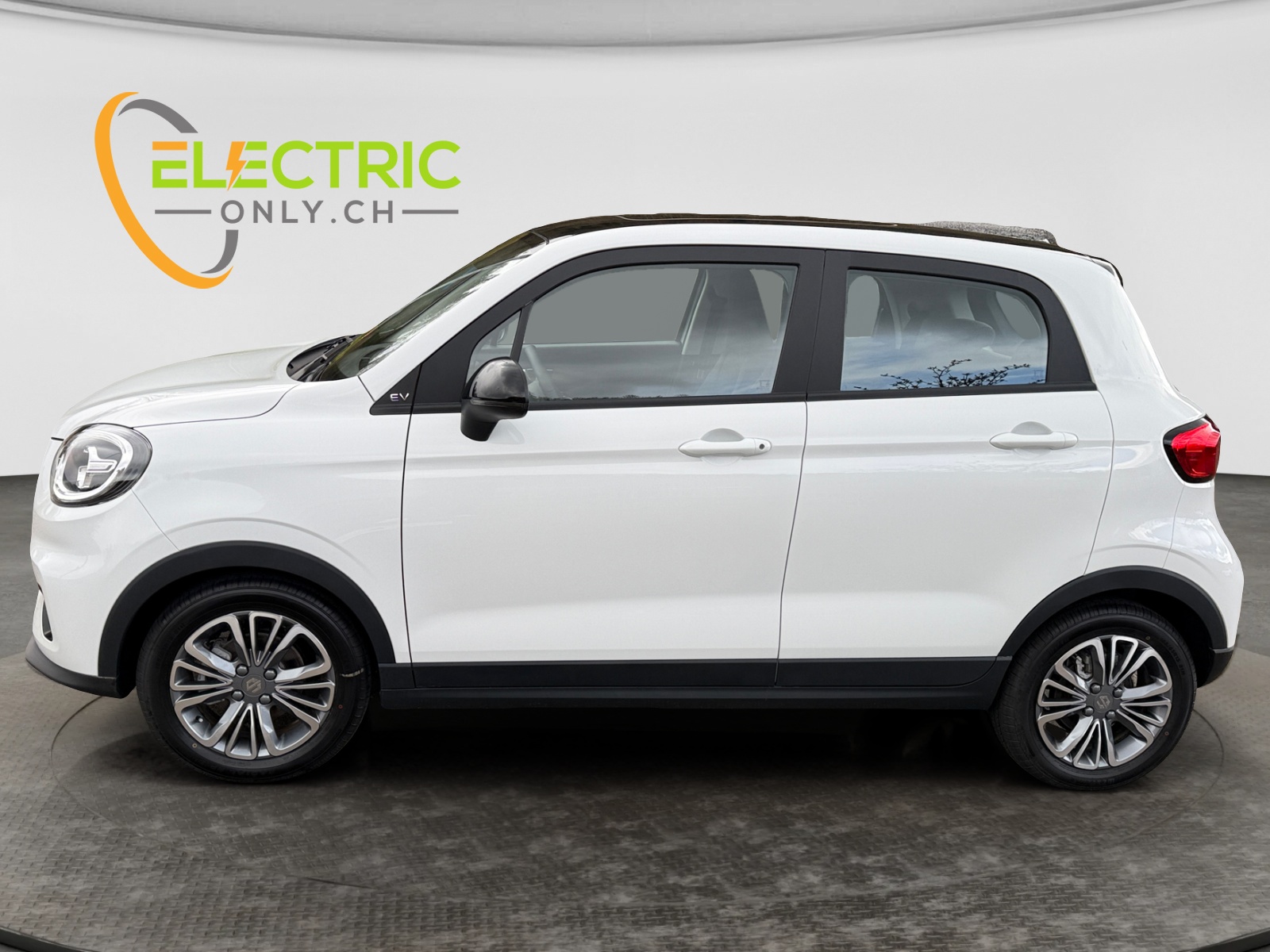 LEAPMOTOR T03 37kWh-showroom-element-1