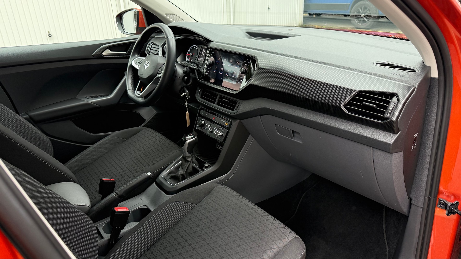 VW T-Cross 1.0 TSI Life DSG-image-11