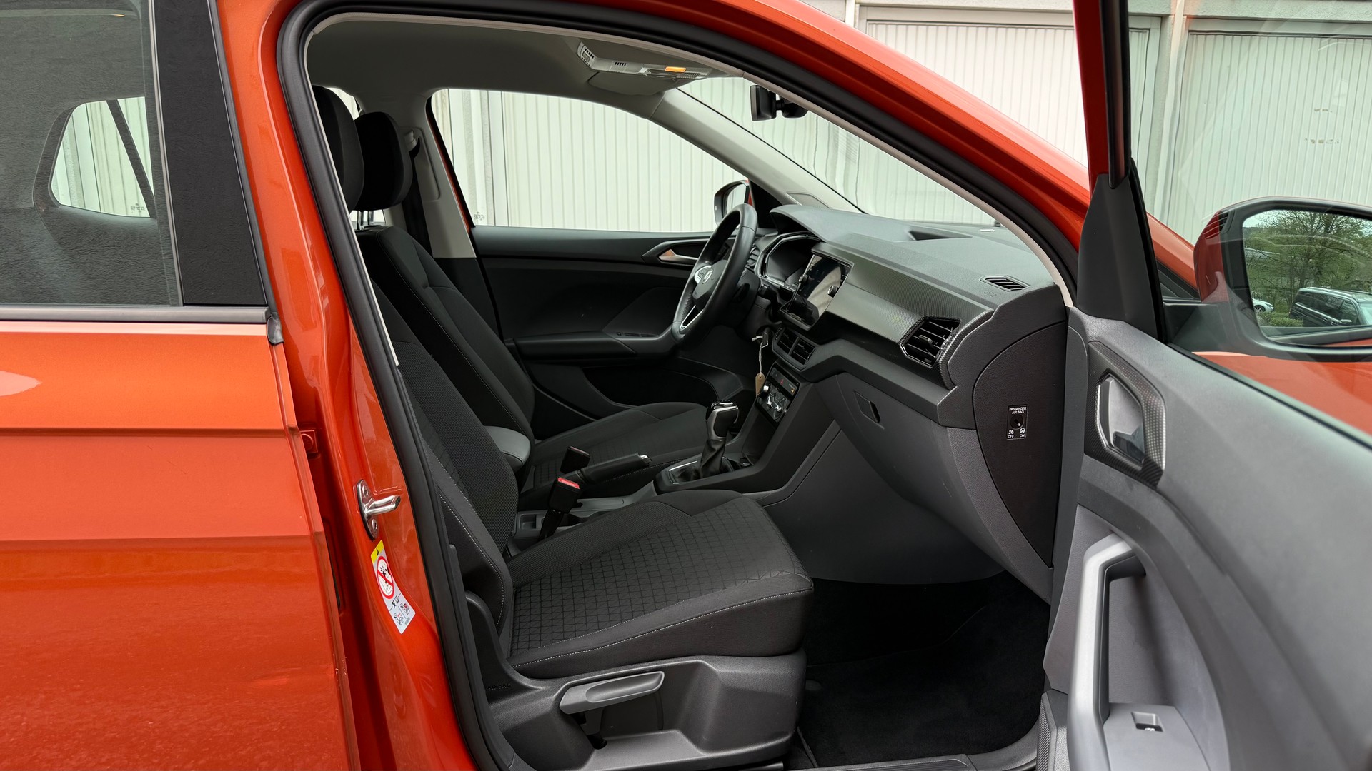 VW T-Cross 1.0 TSI Life DSG-image-10